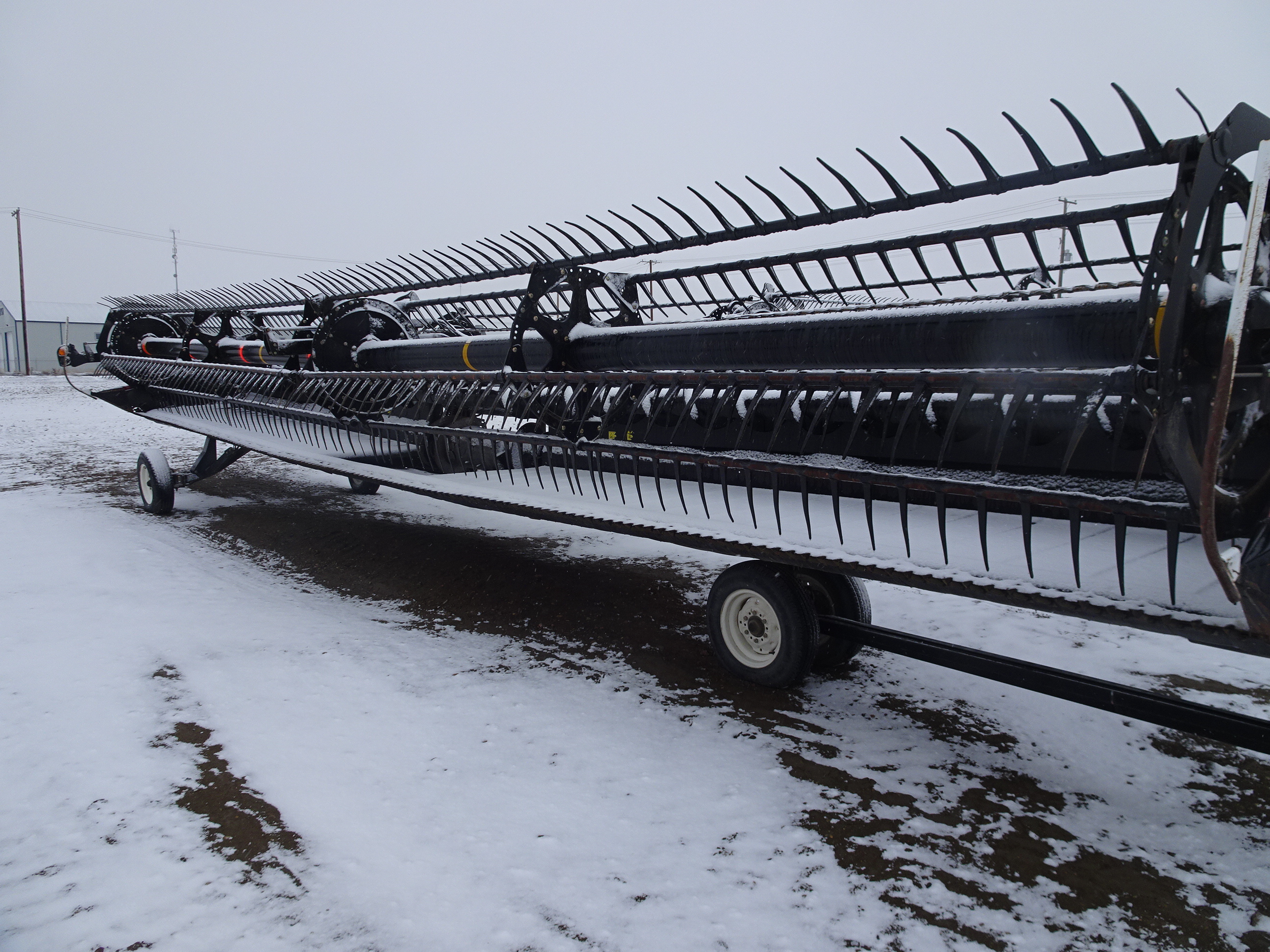 2016 MacDon FD75-40 Header Combine