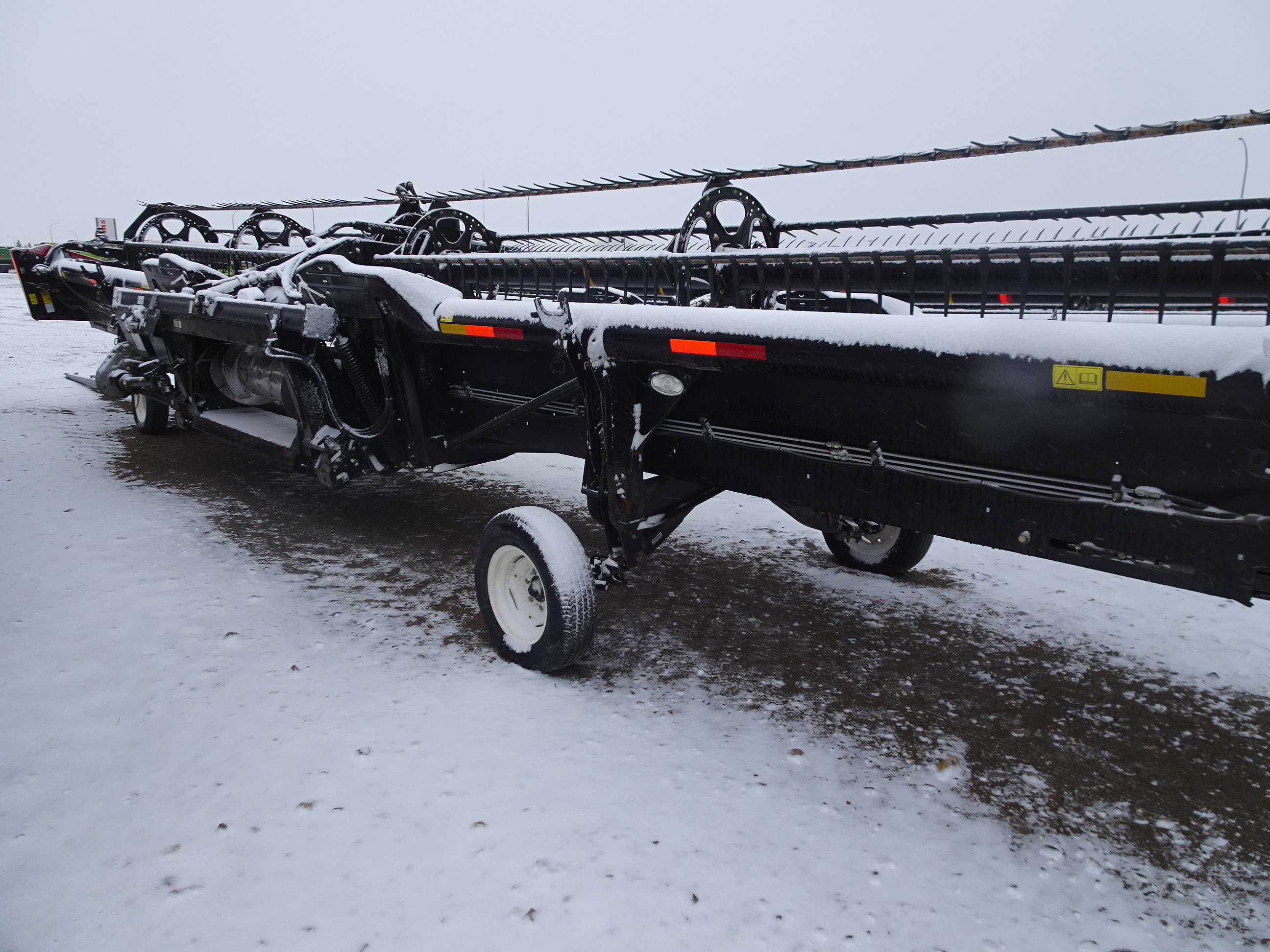 2016 MacDon FD75-40 Header Combine