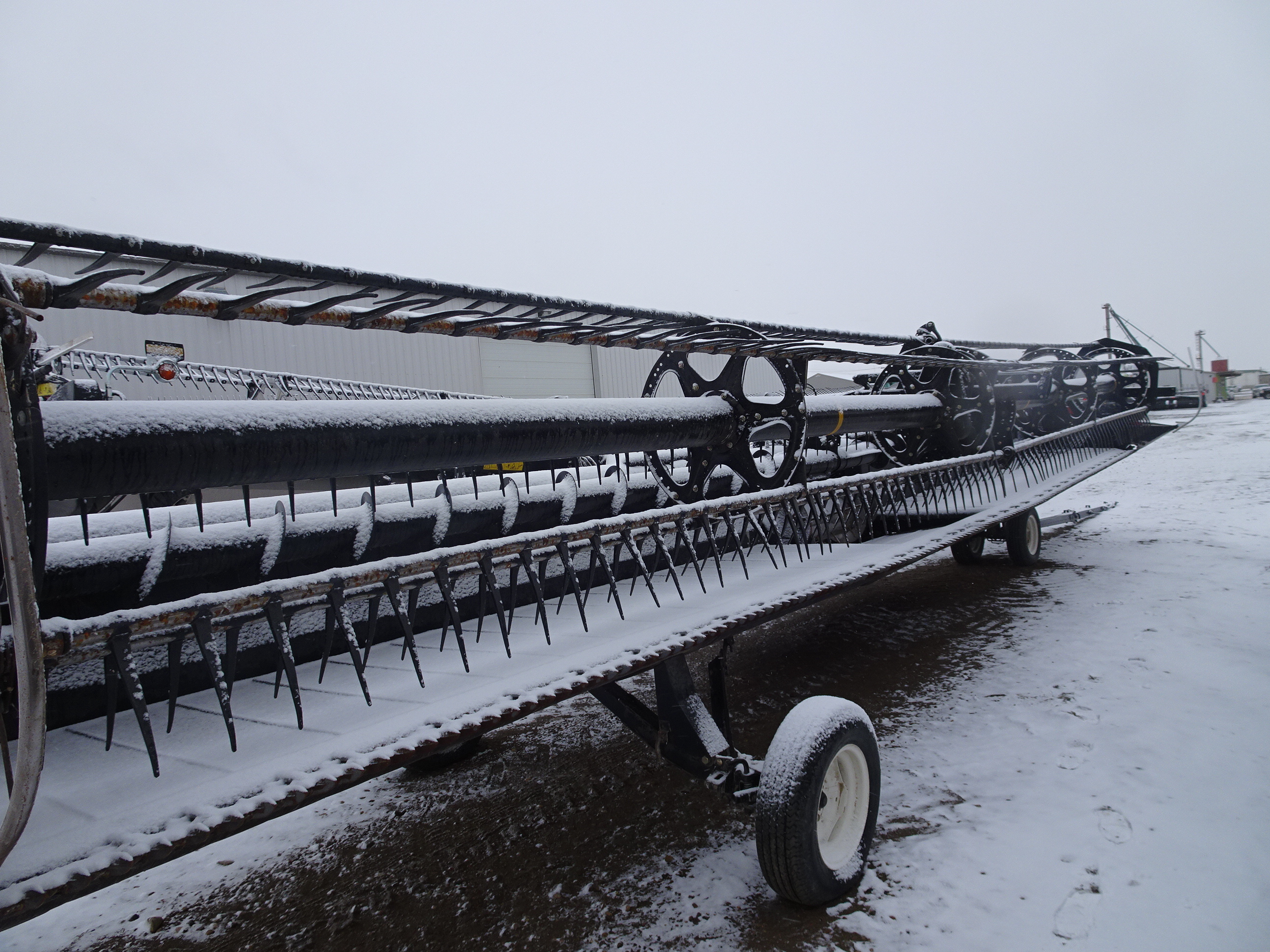 2016 MacDon FD75-40 Header Combine