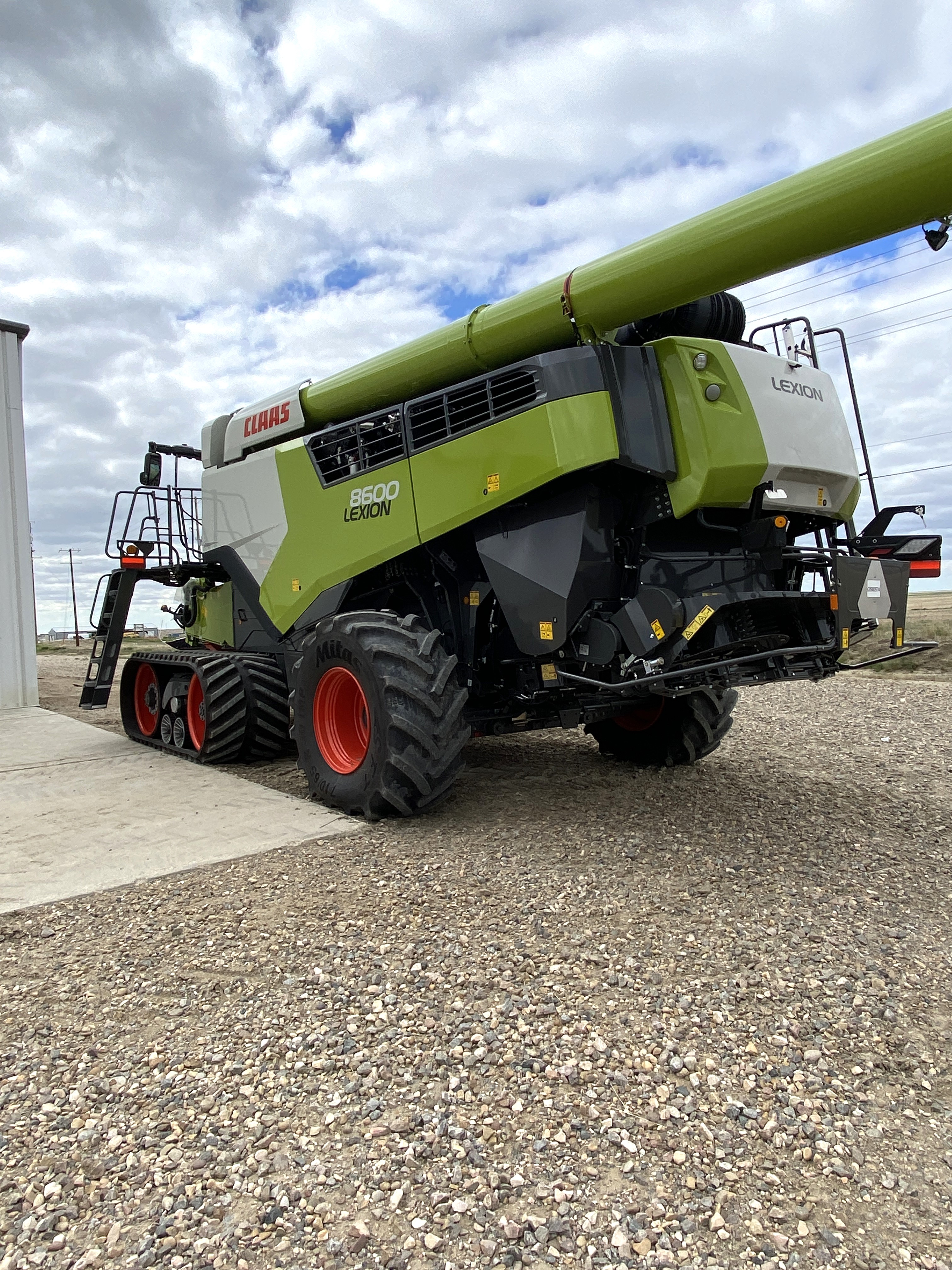 2024 CLAAS 8700 Combine