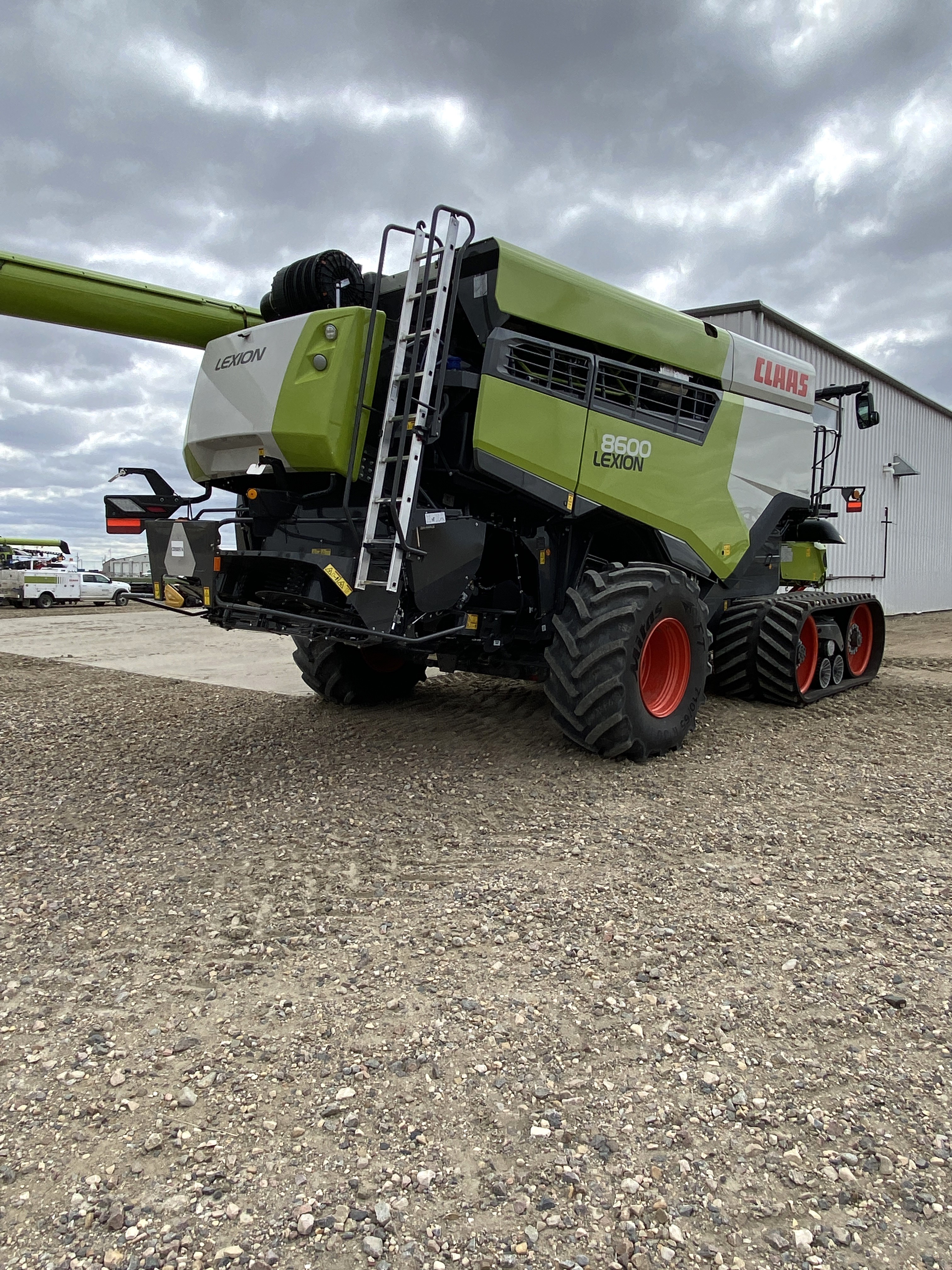 2024 CLAAS 8700 Combine