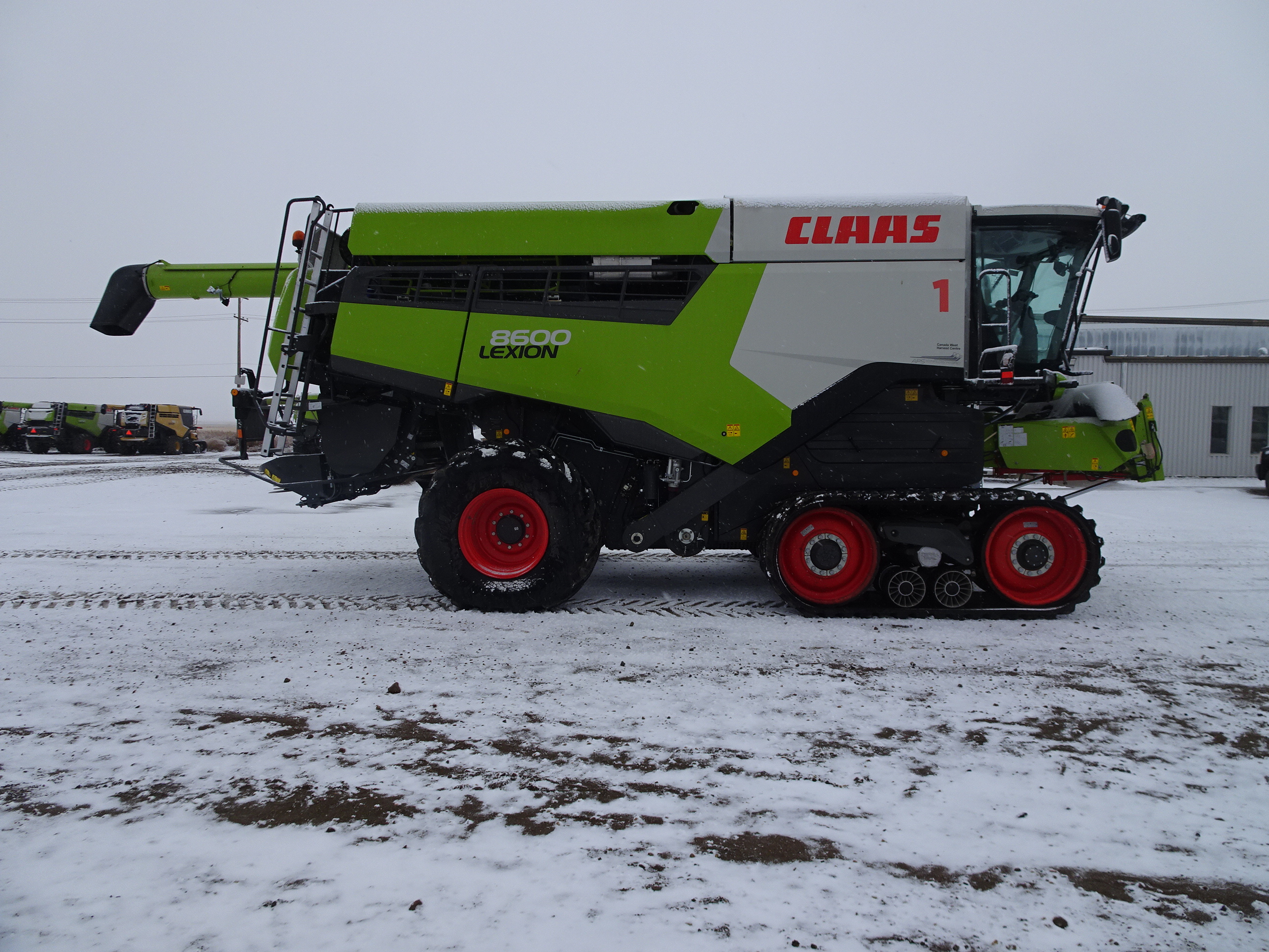 2022 CLAAS 8600TT Combine