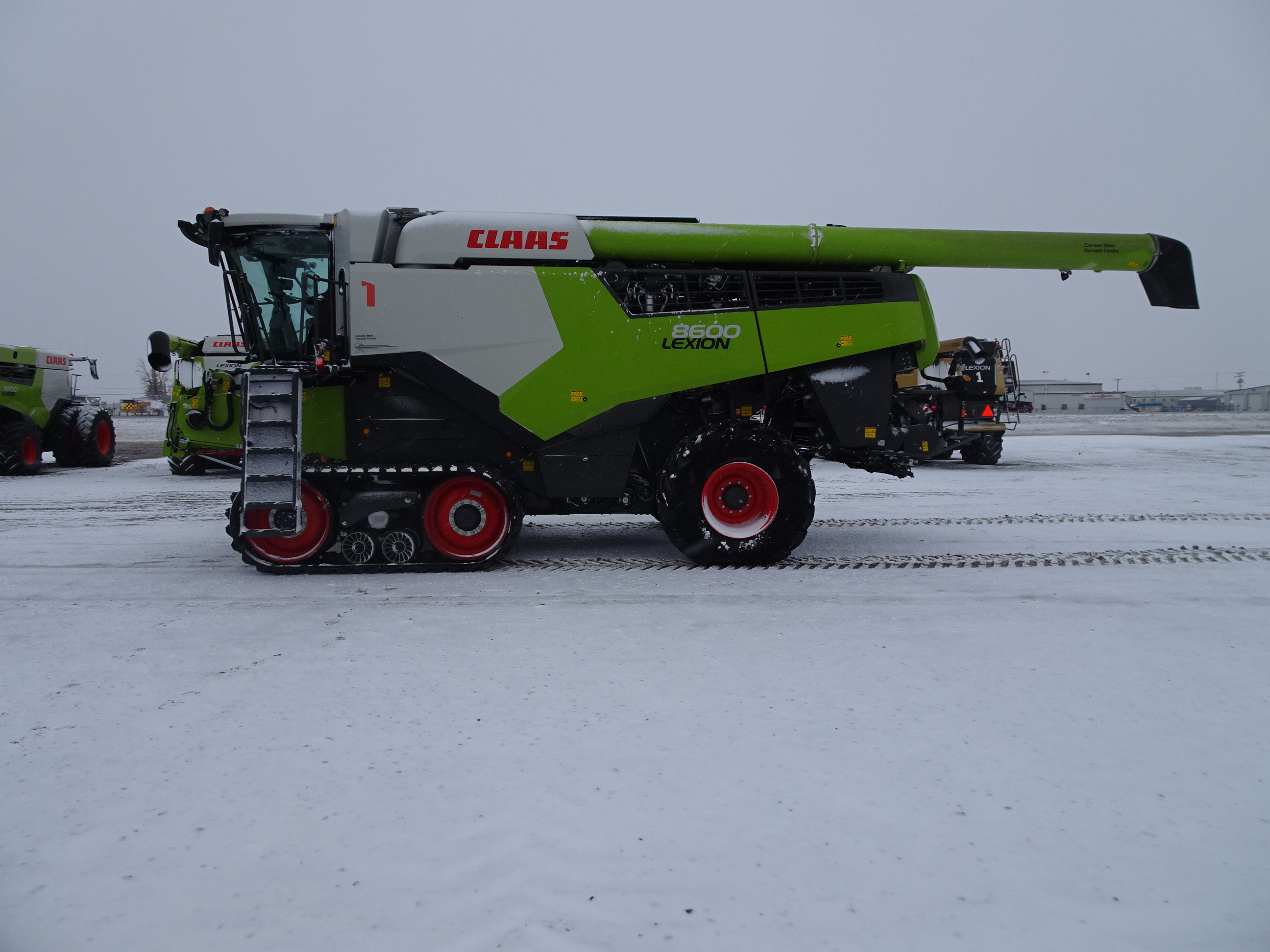 2022 CLAAS 8600TT Combine