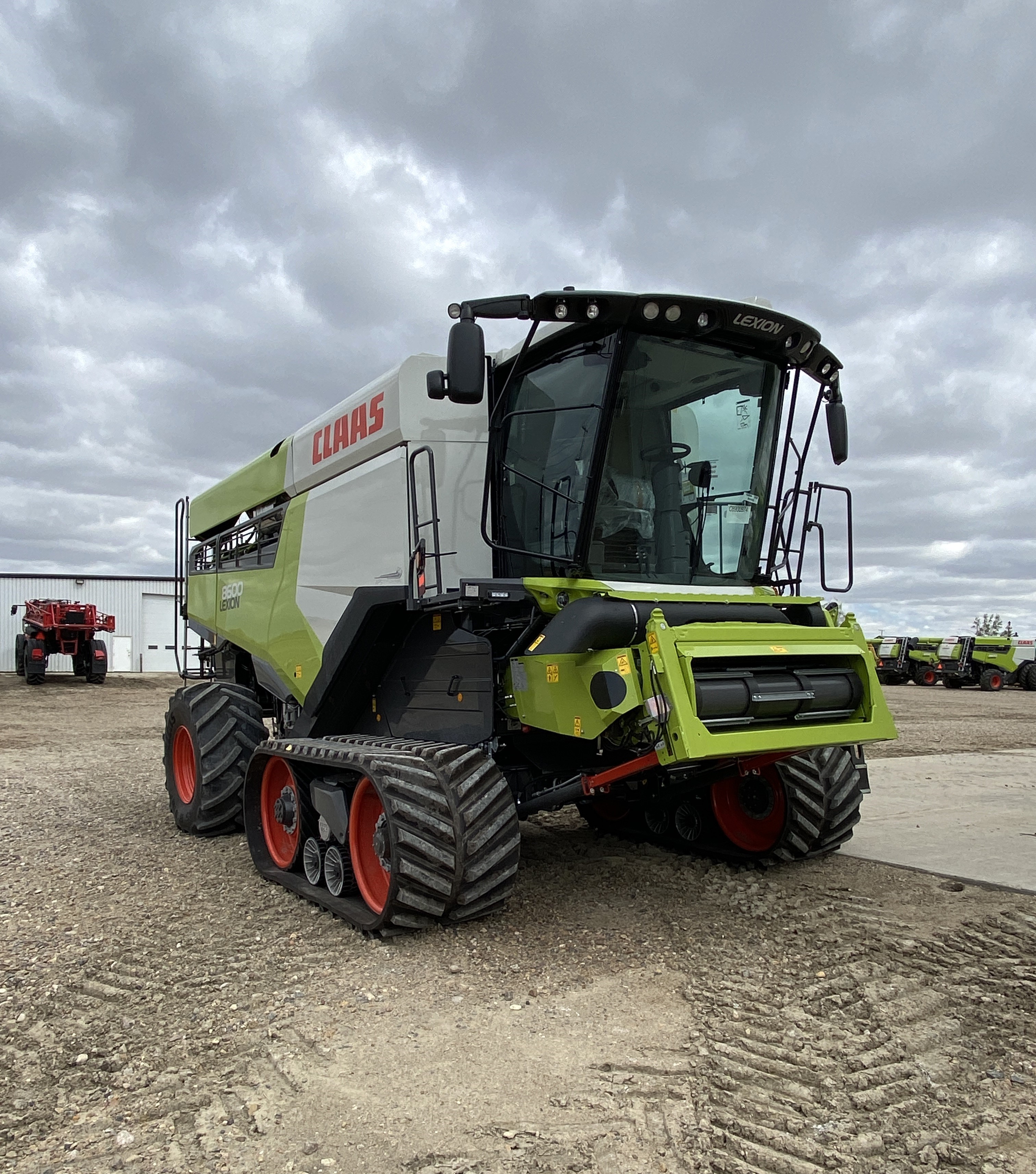 2022 CLAAS 8600TT Combine