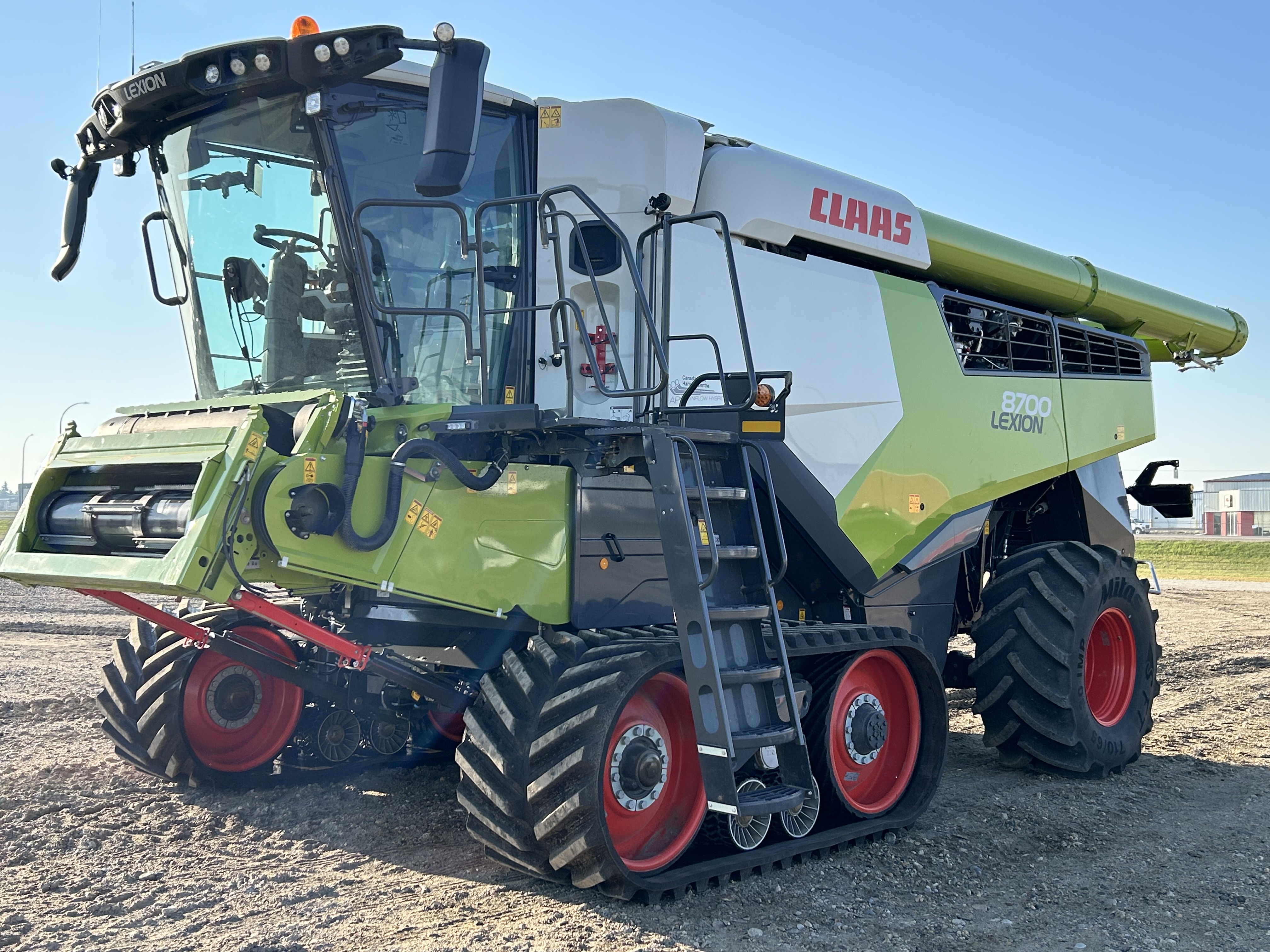 2024 CLAAS 8700TT Combine