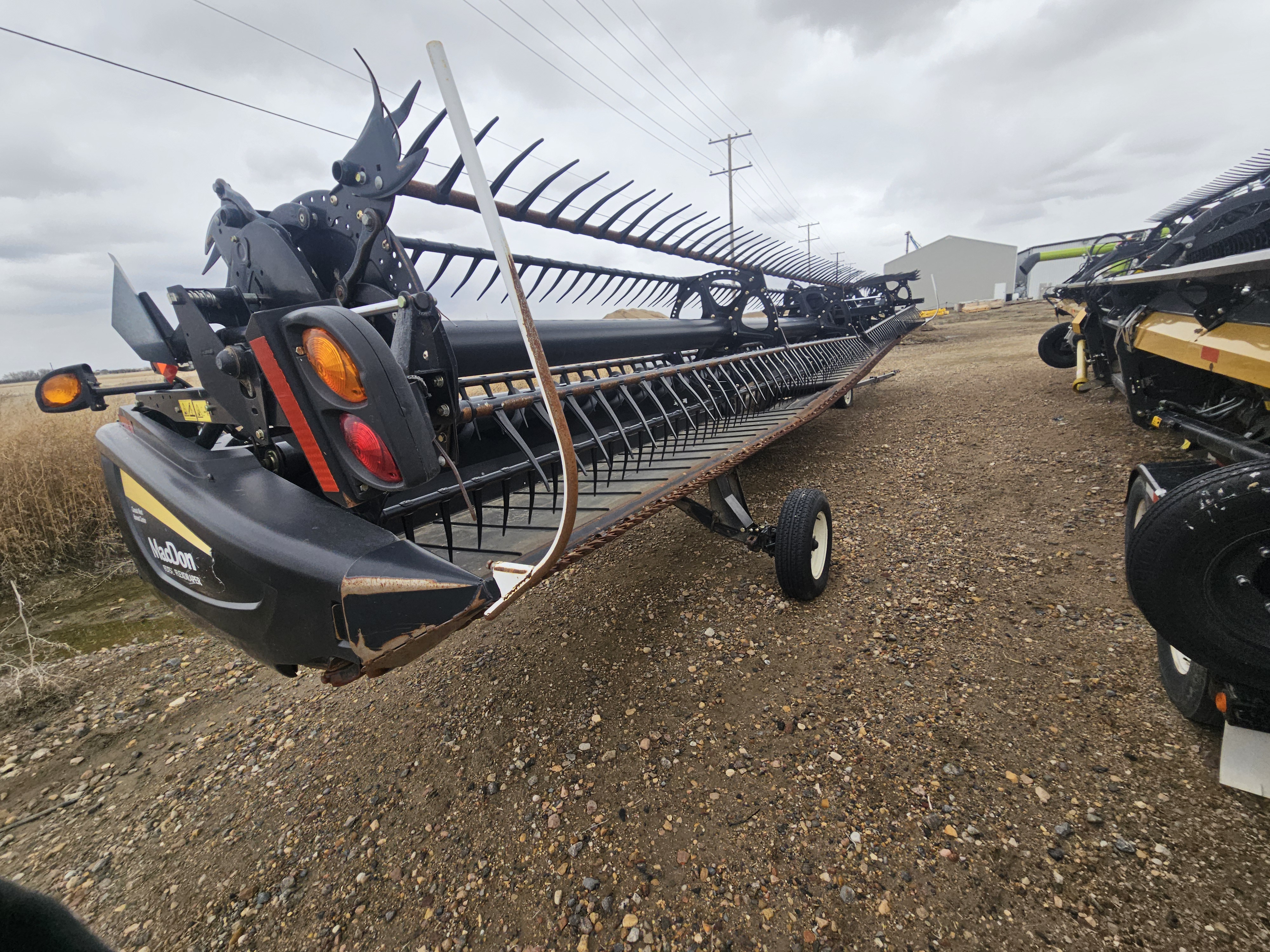 2014 MacDon FD75-40 Header Combine