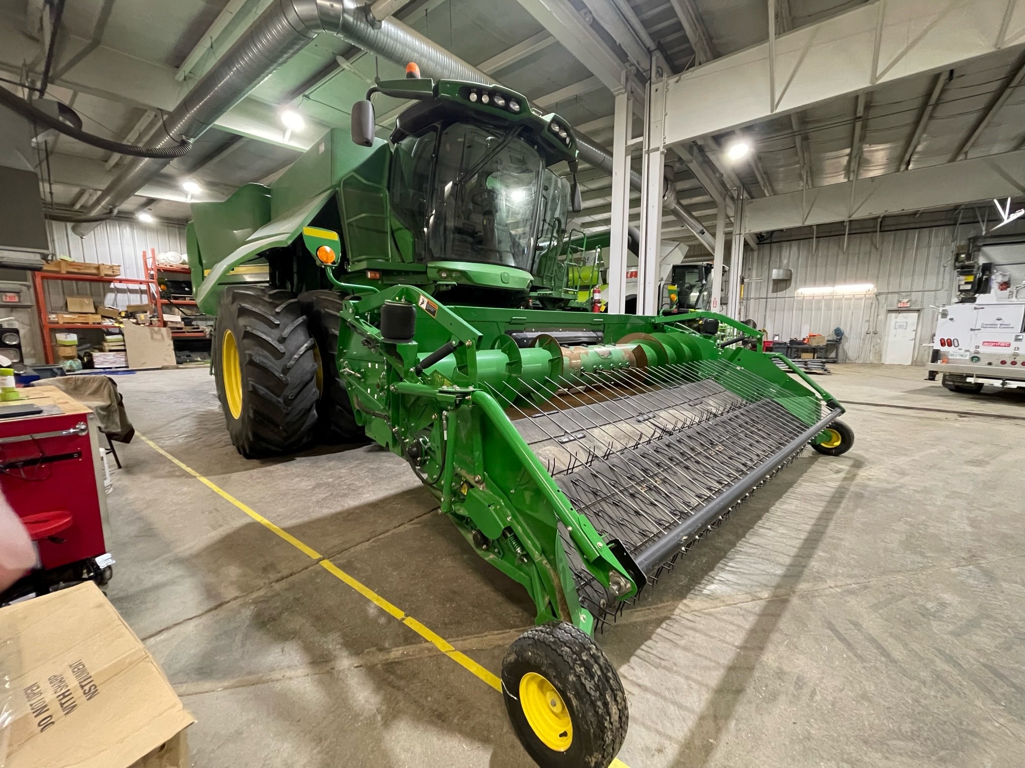 2017 John Deere S680 Combine