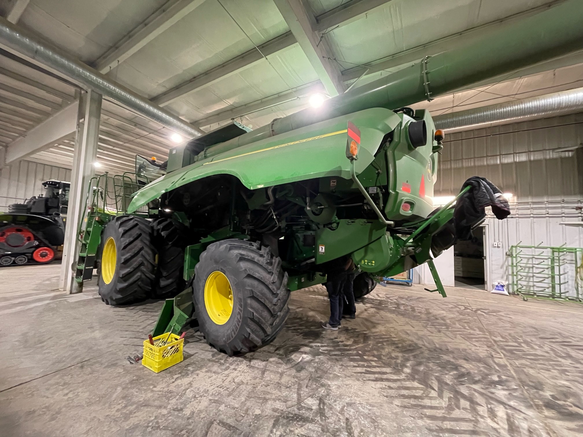 2017 John Deere S680 Combine