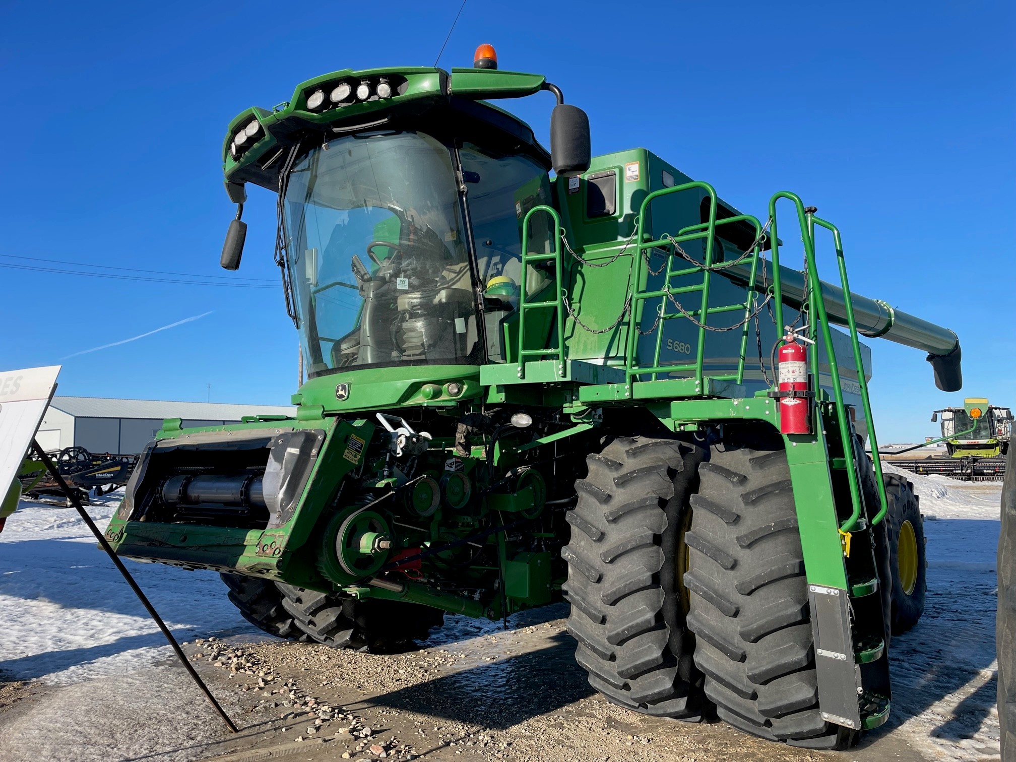 2016 John Deere S680 Combine