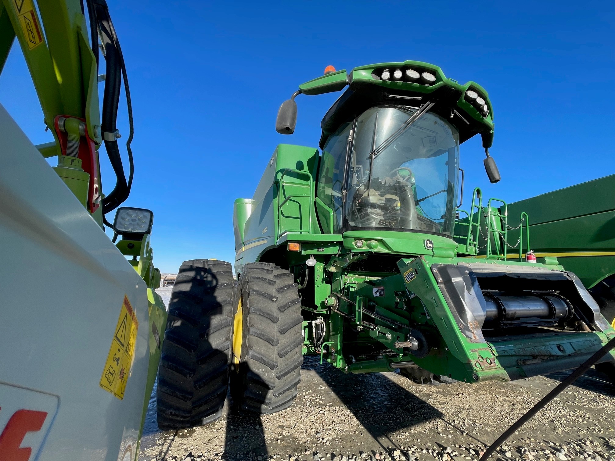 2016 John Deere S680 Combine