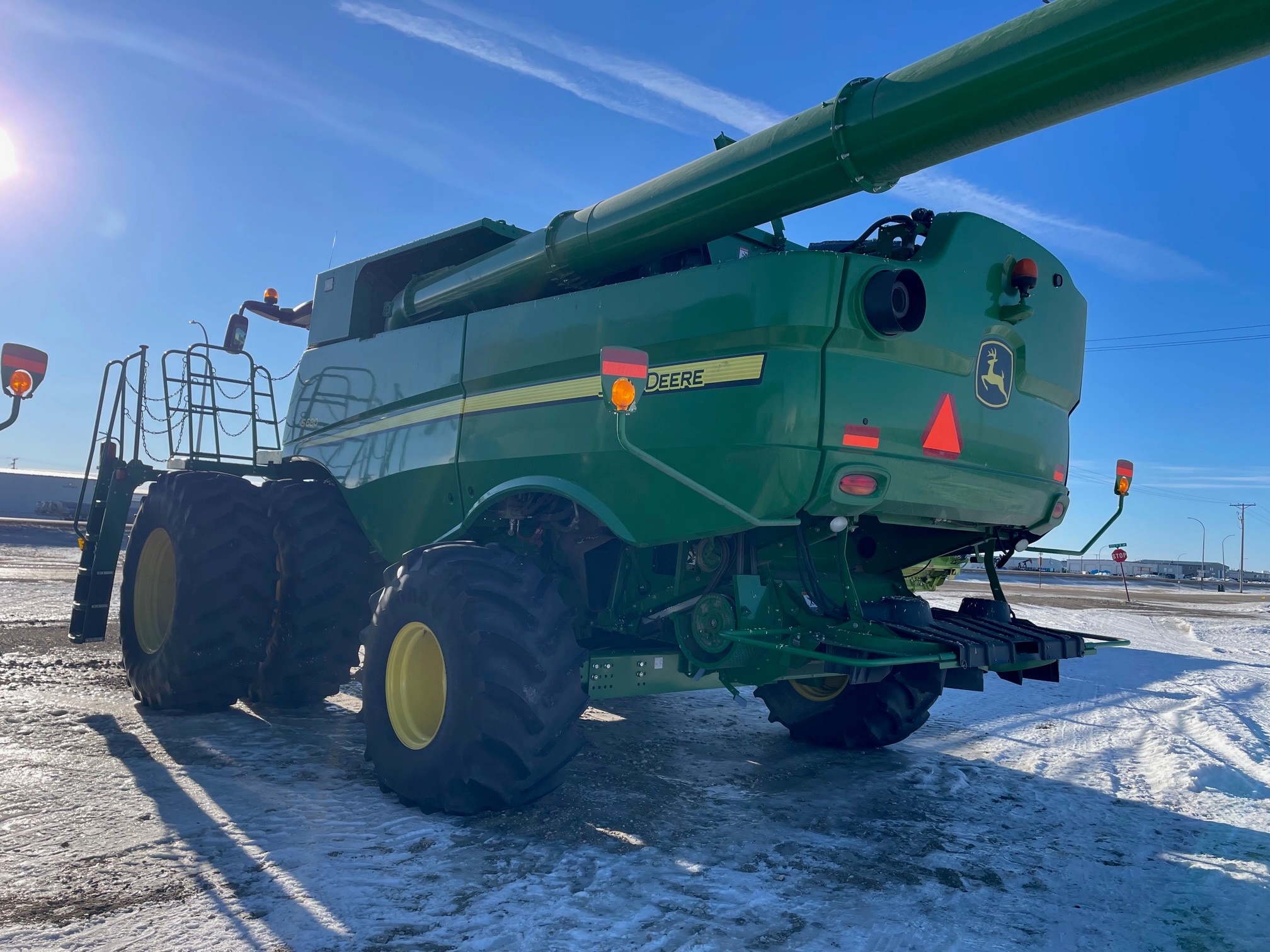 2016 John Deere S680 Combine