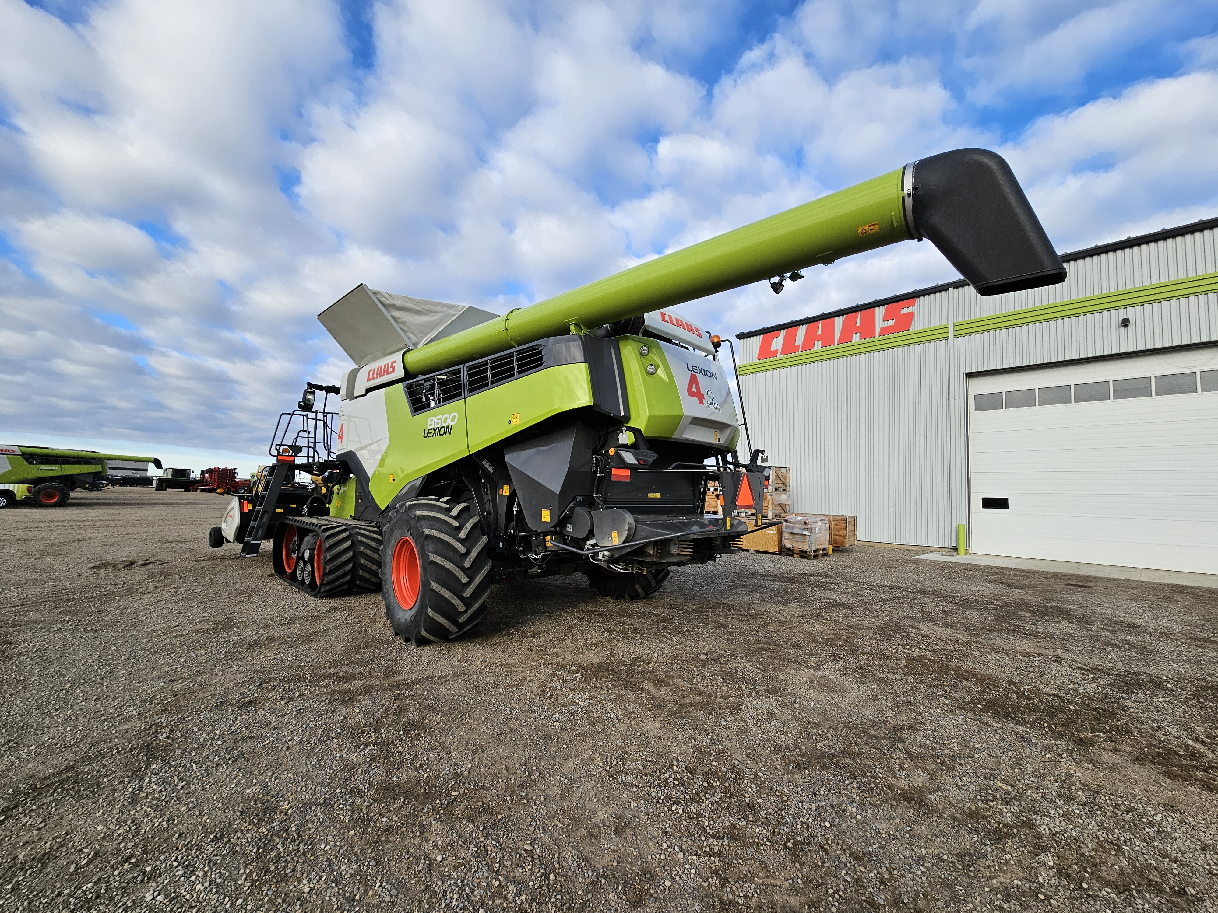 2022 CLAAS 8600TT Combine