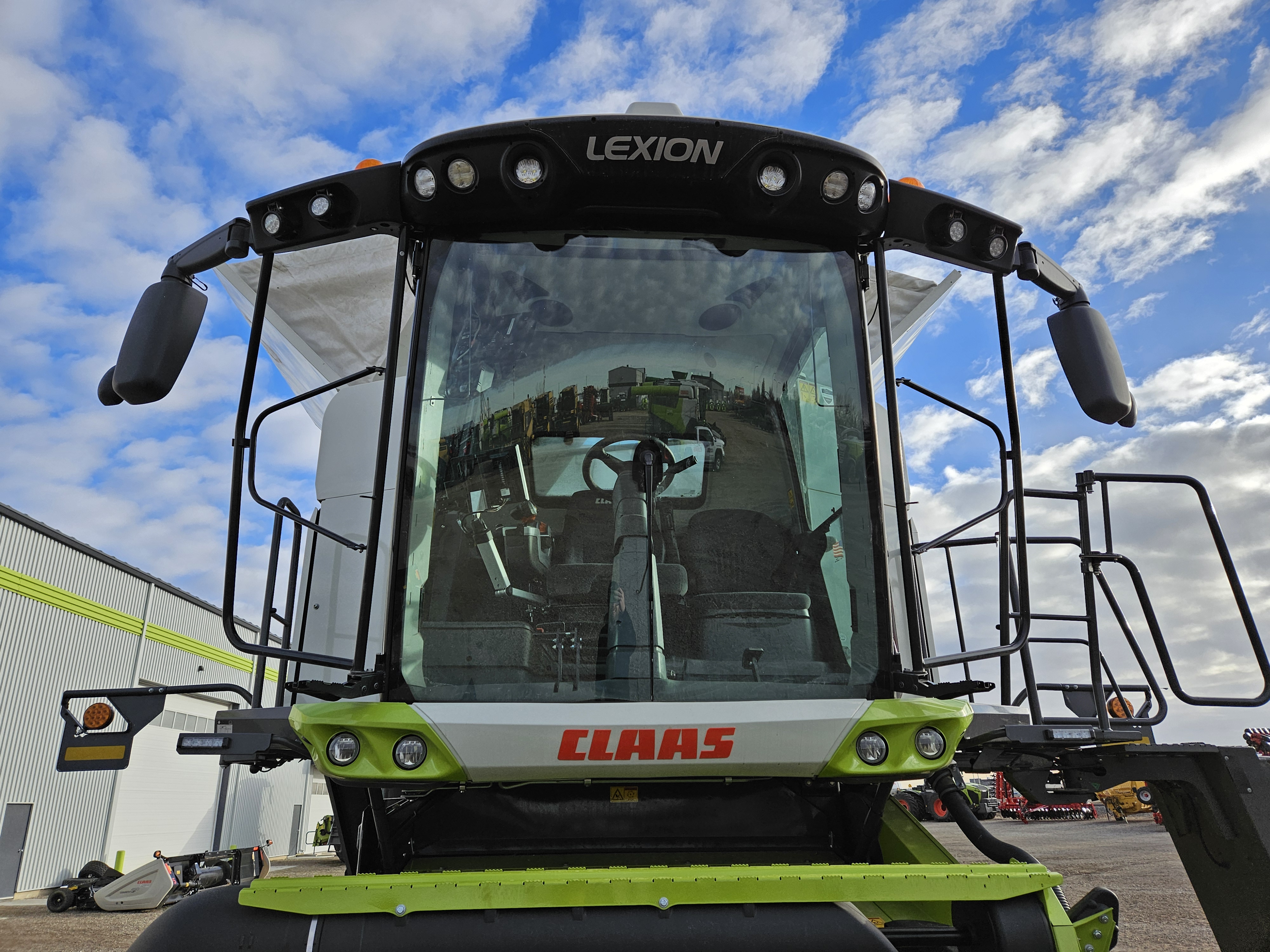 2022 CLAAS 8600TT Combine