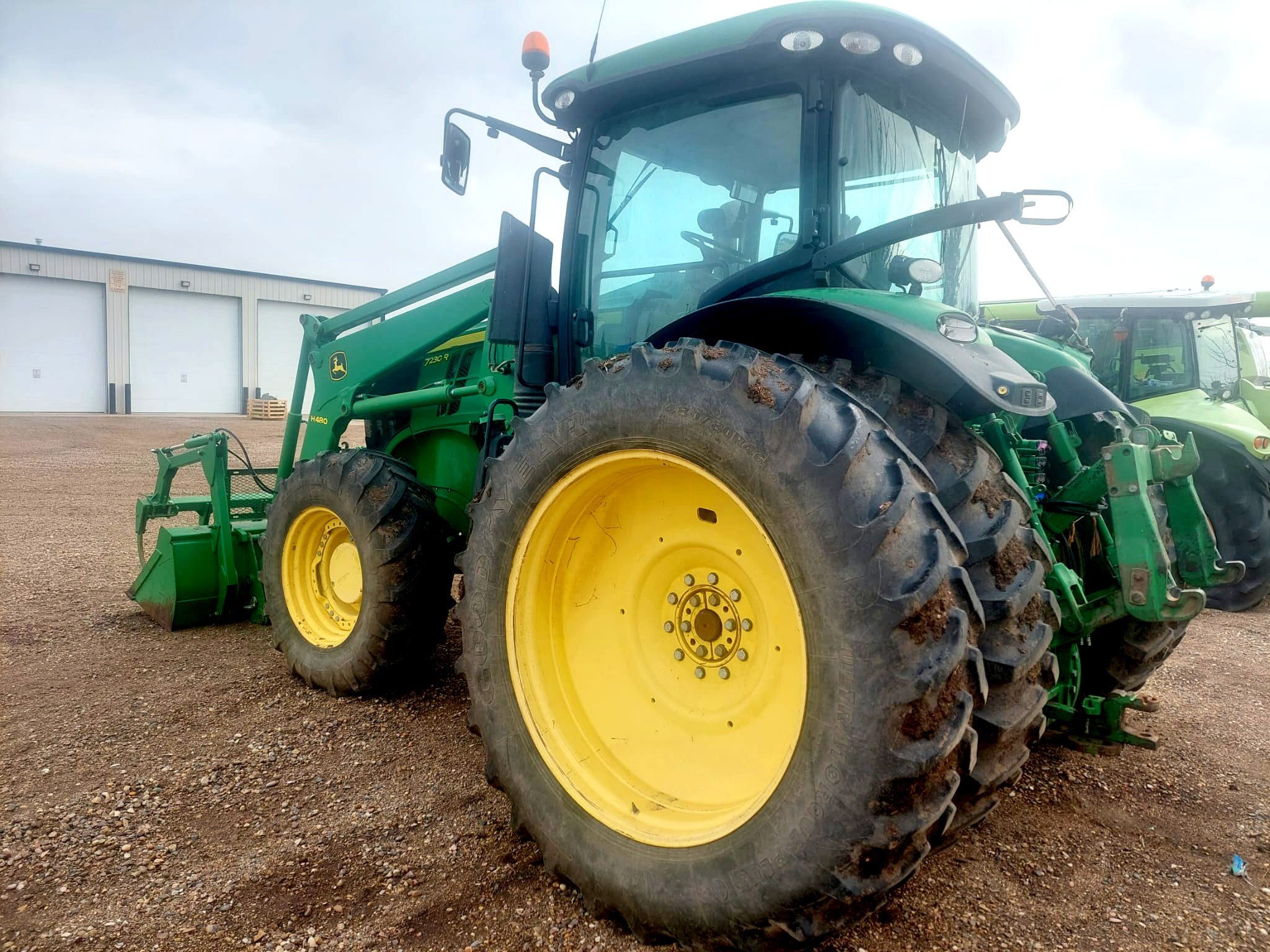 2012 John Deere 7230R Tractor