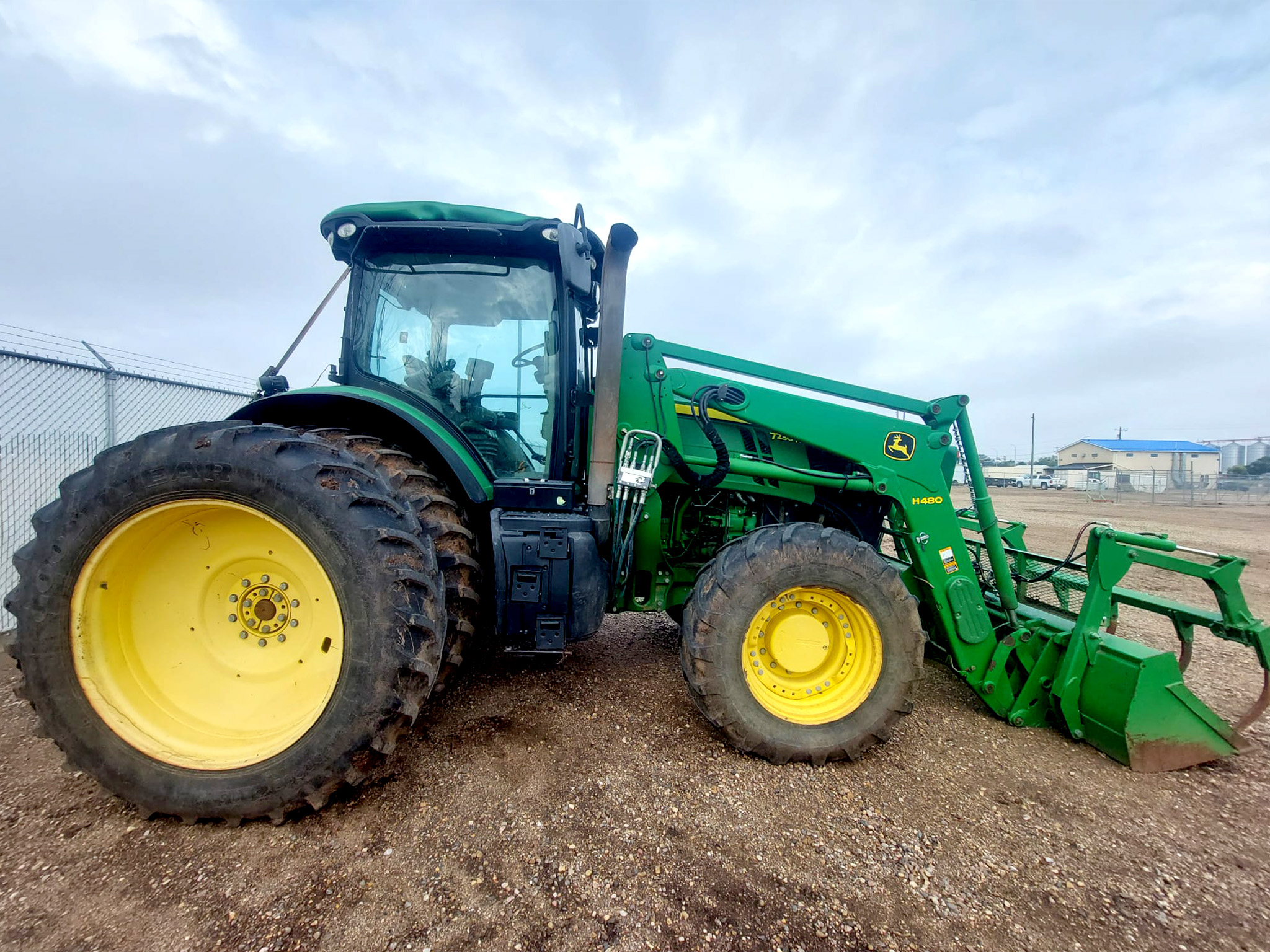 2012 John Deere 7230R Tractor