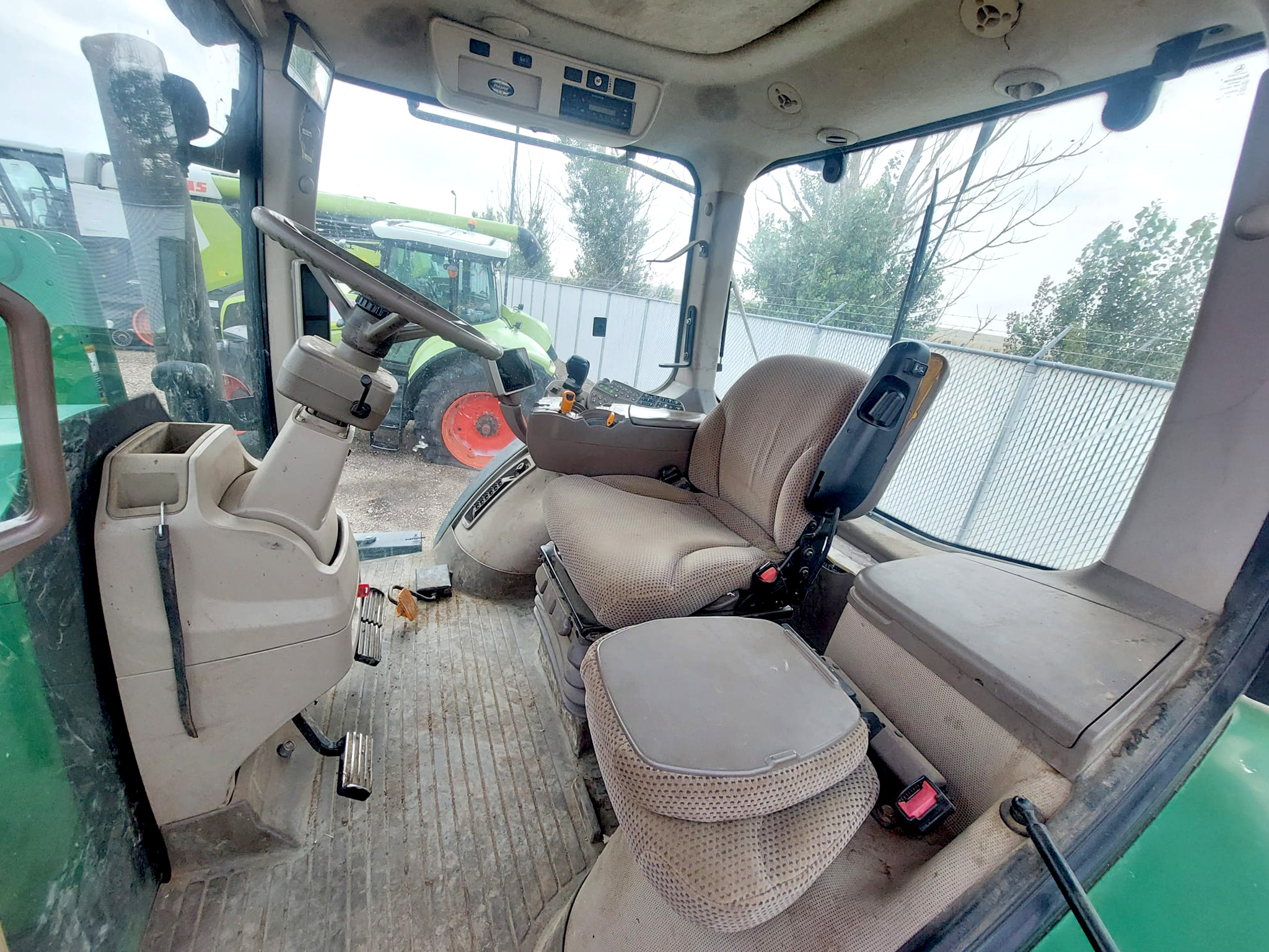 2012 John Deere 7230R Tractor
