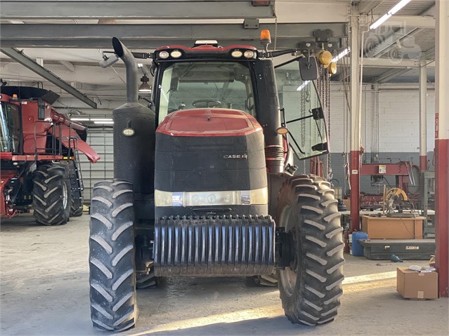 2015 Case IH MAGNUM 340 ROWTRAC Tractor