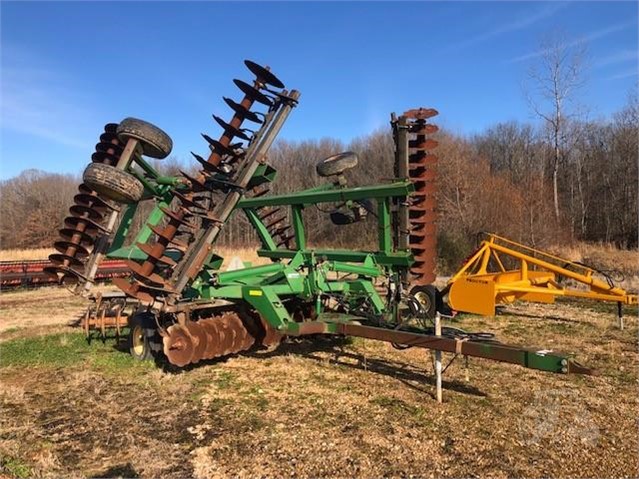 John Deere 637 Disk