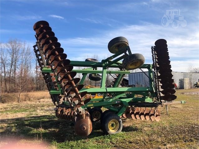 John Deere 637 Disk