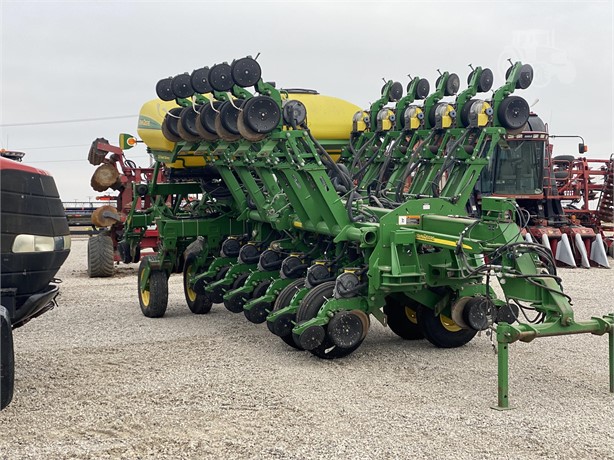 John Deere 1790 CCS Planter