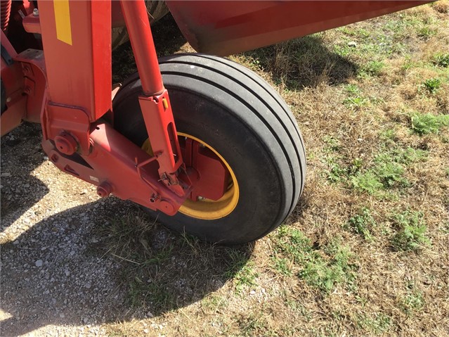 2014 New Holland 313 Mower Conditioner