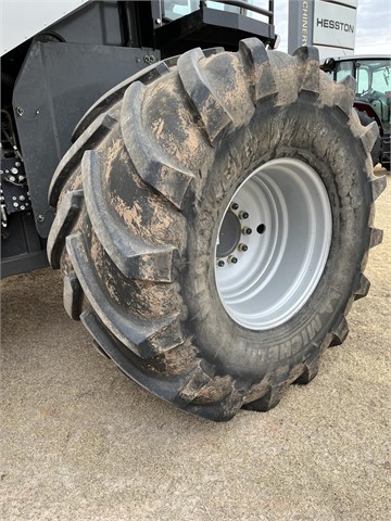 2013 Gleaner S77 Combine