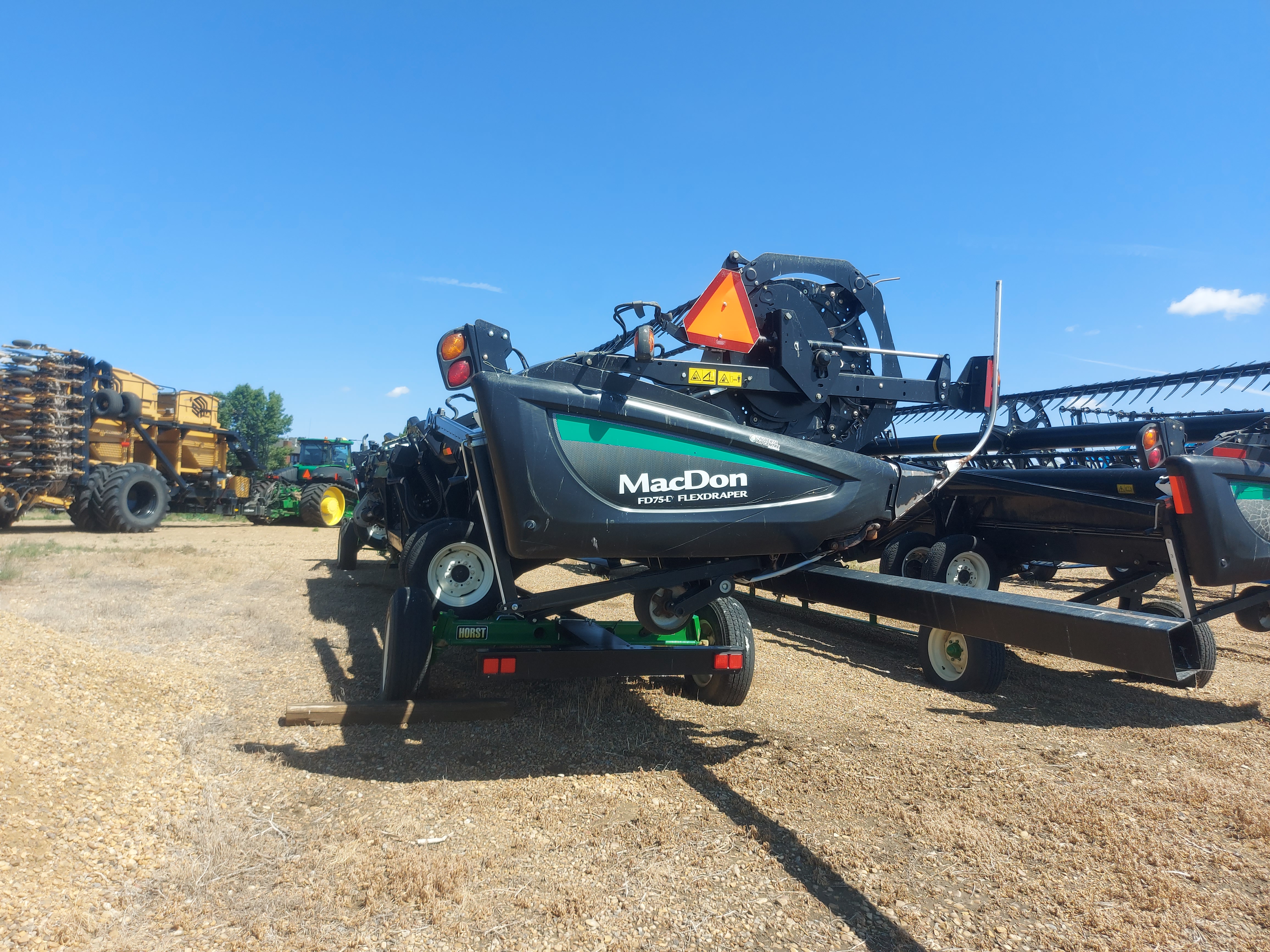 2017 MacDon FD75-40 Header Combine