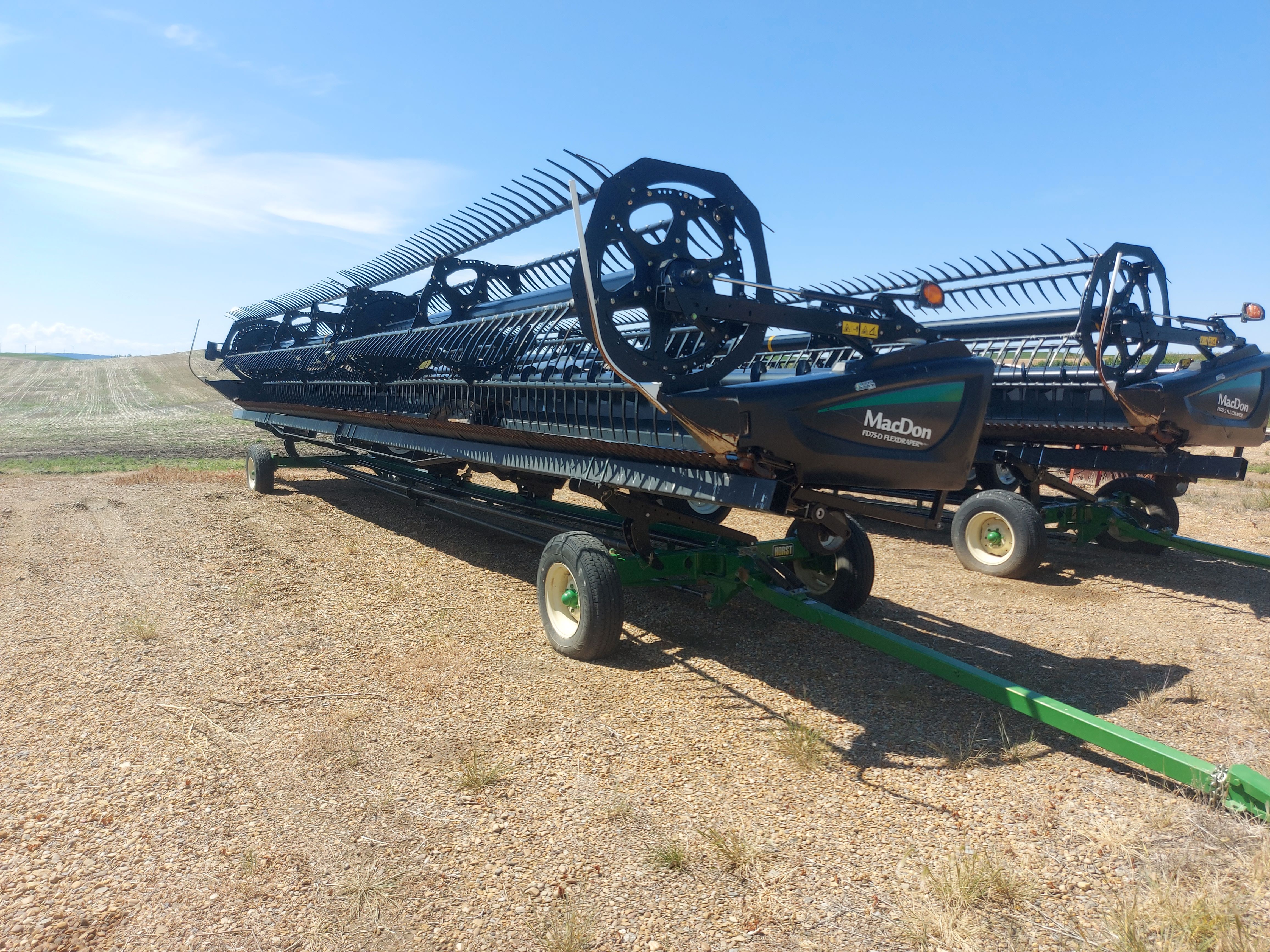 2017 MacDon FD75-40 Header Combine