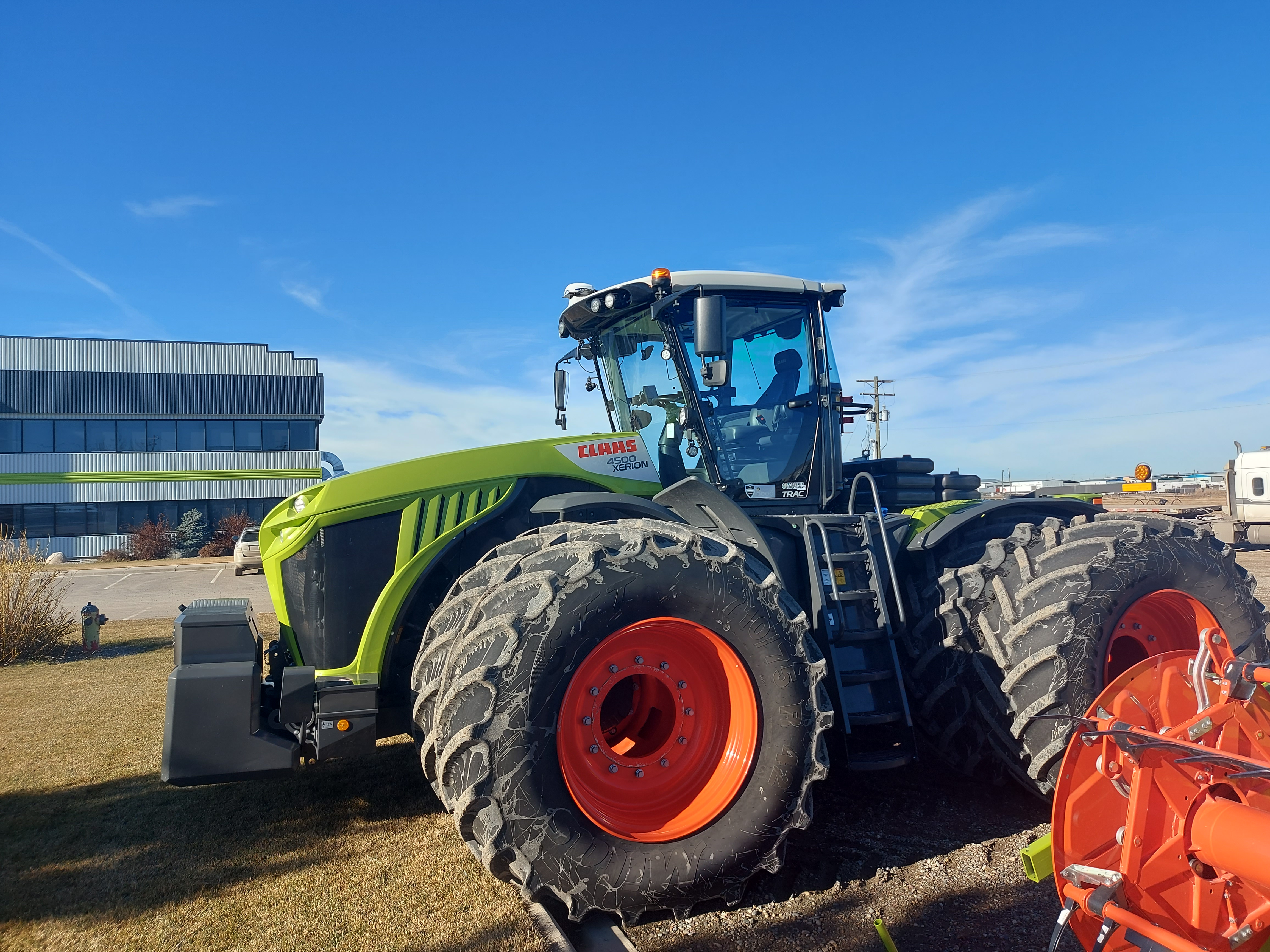 2022 CLAAS XERION 4500 Tractor