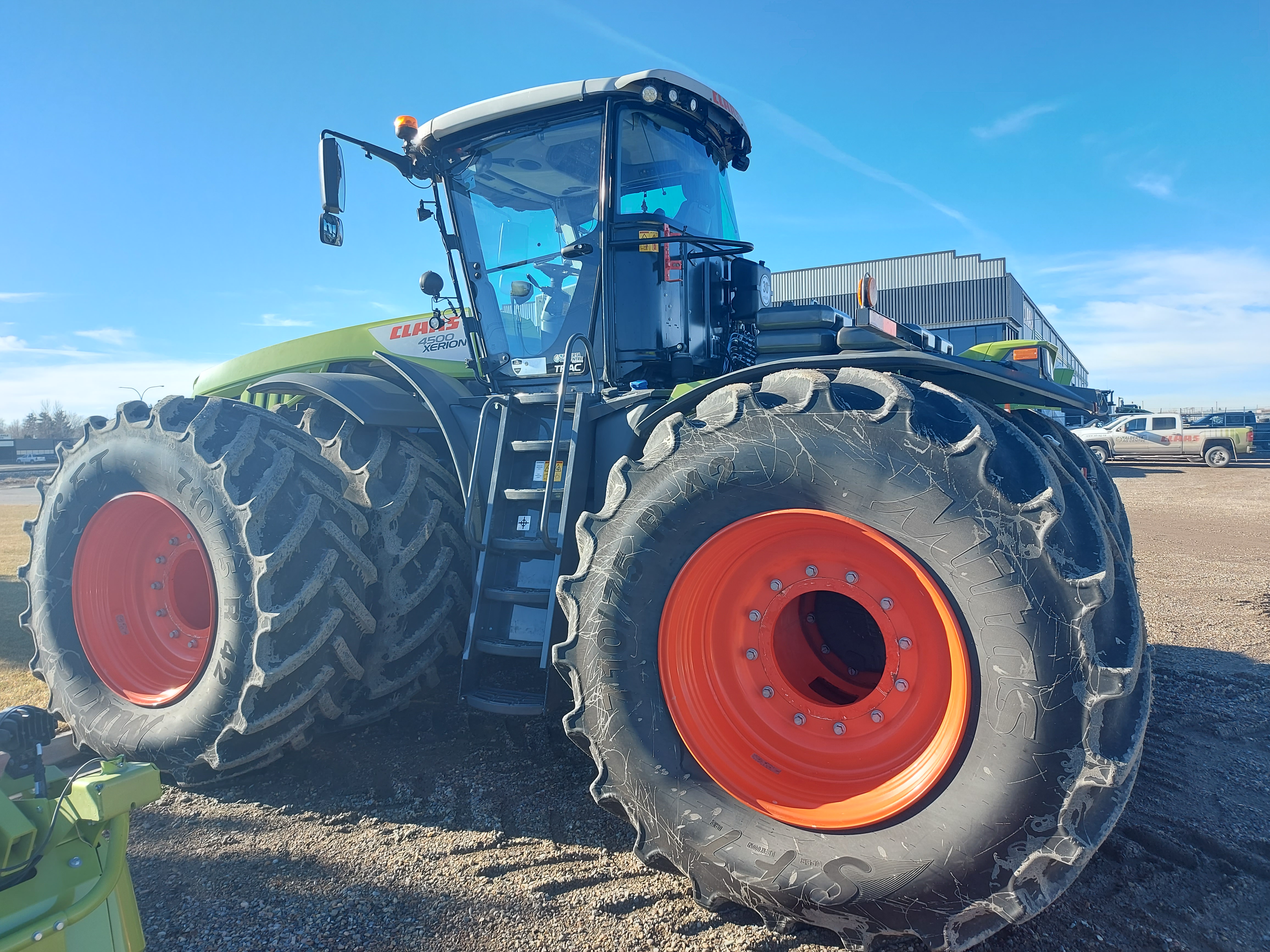 2022 CLAAS XERION 4500 Tractor