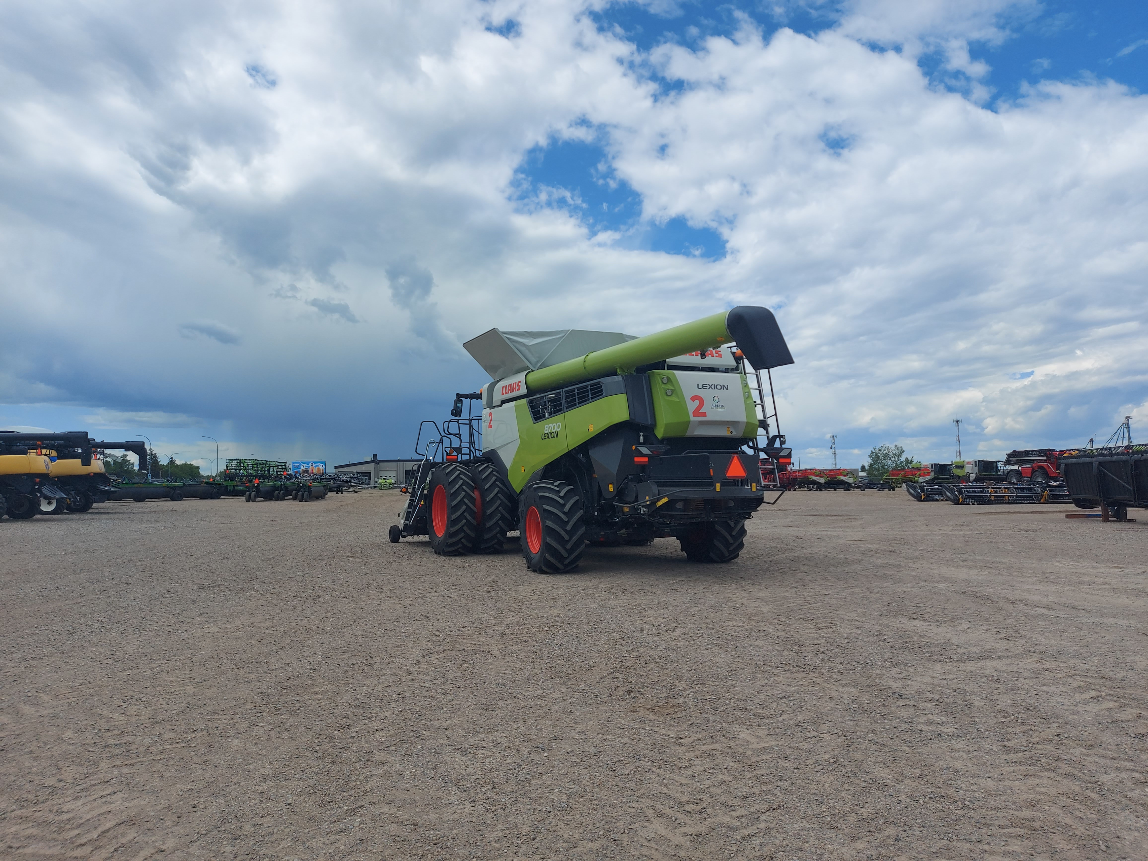 2022 CLAAS 8700 Combine