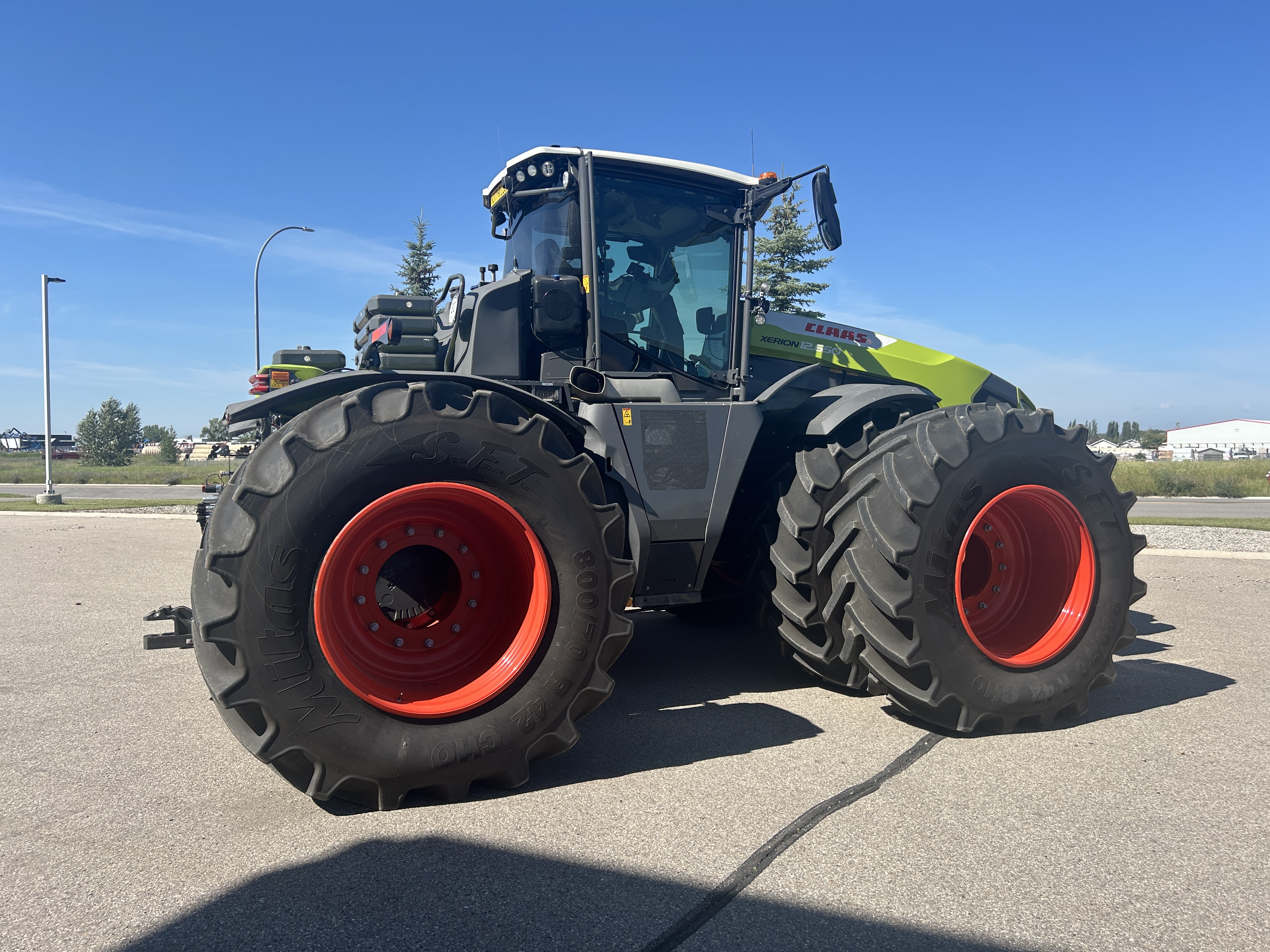 2023 CLAAS 12.650 Tractor