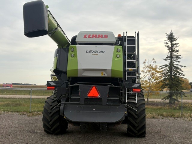 2021 CLAAS 8700 Combine