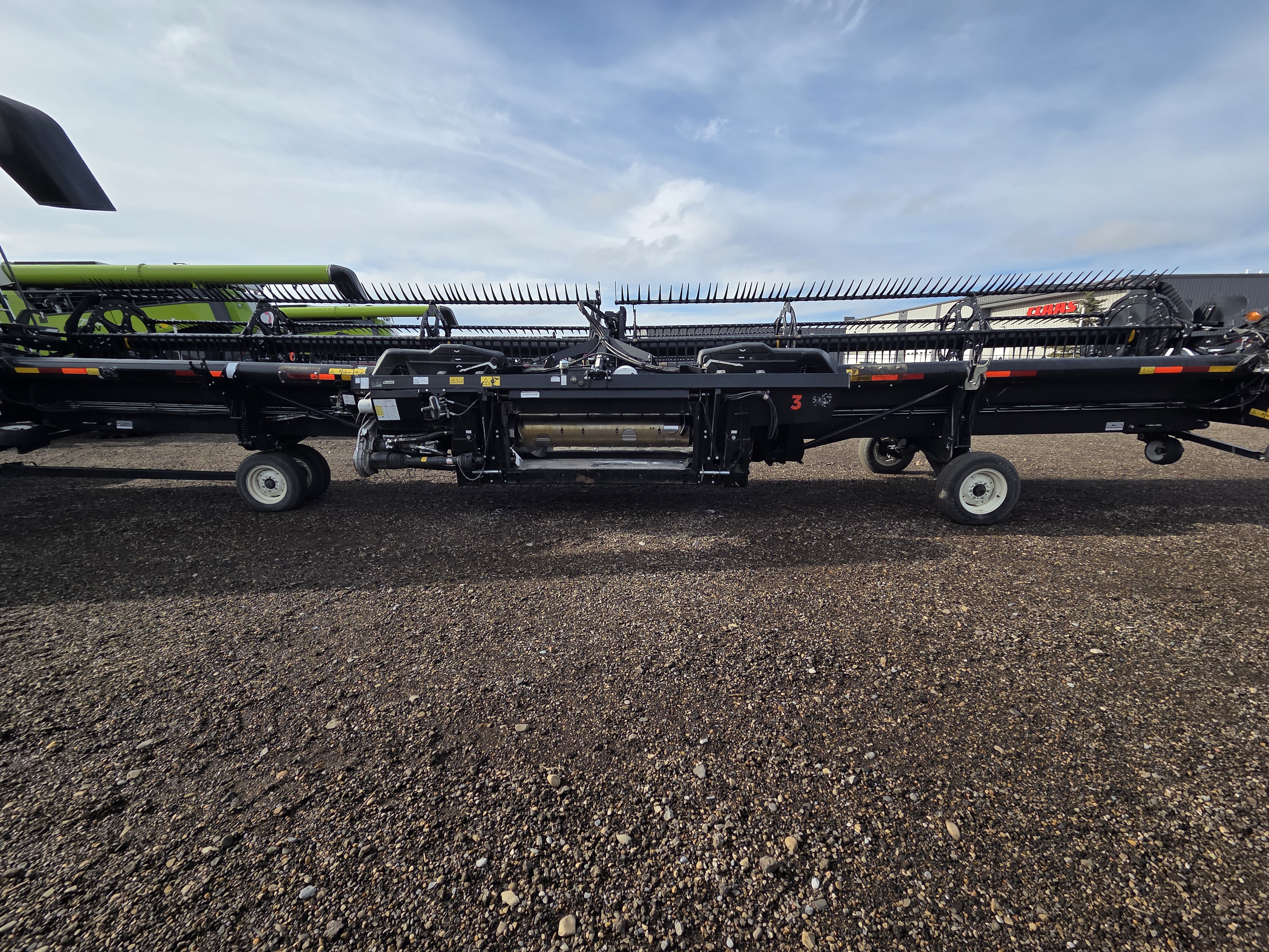 2021 MacDon FD140 Header Combine