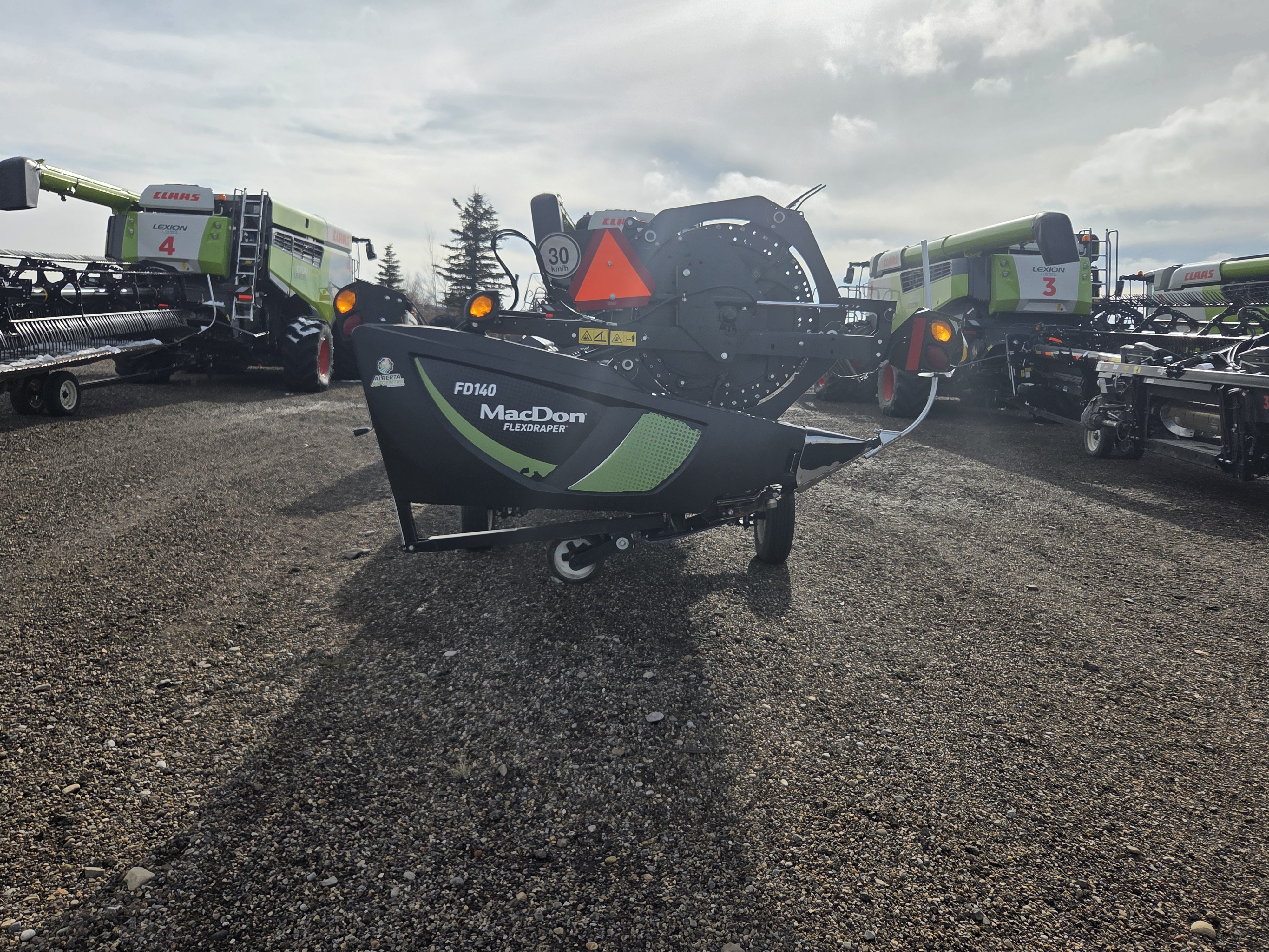 2021 MacDon FD140 Header Combine