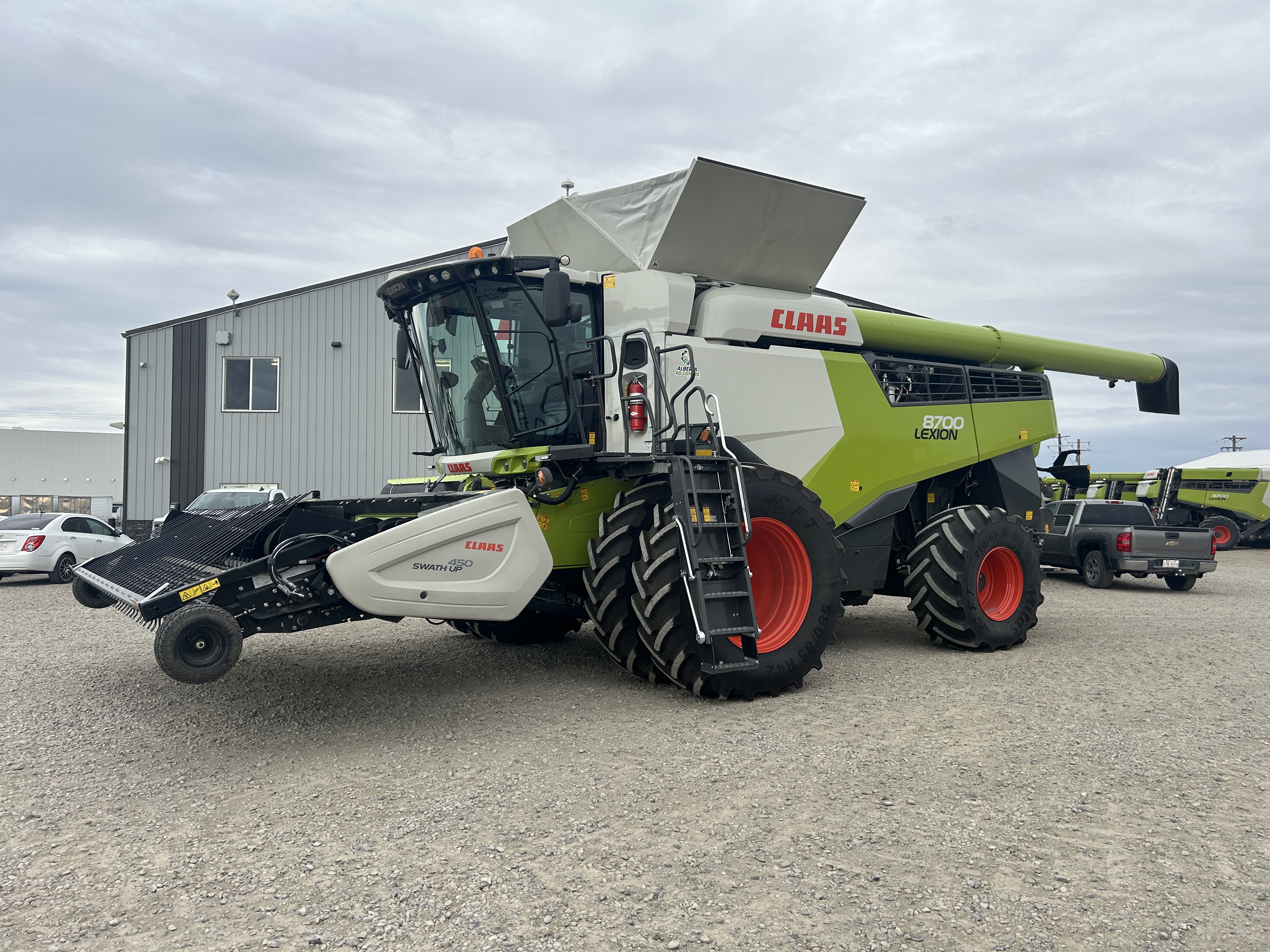 2022 CLAAS 8700 Combine