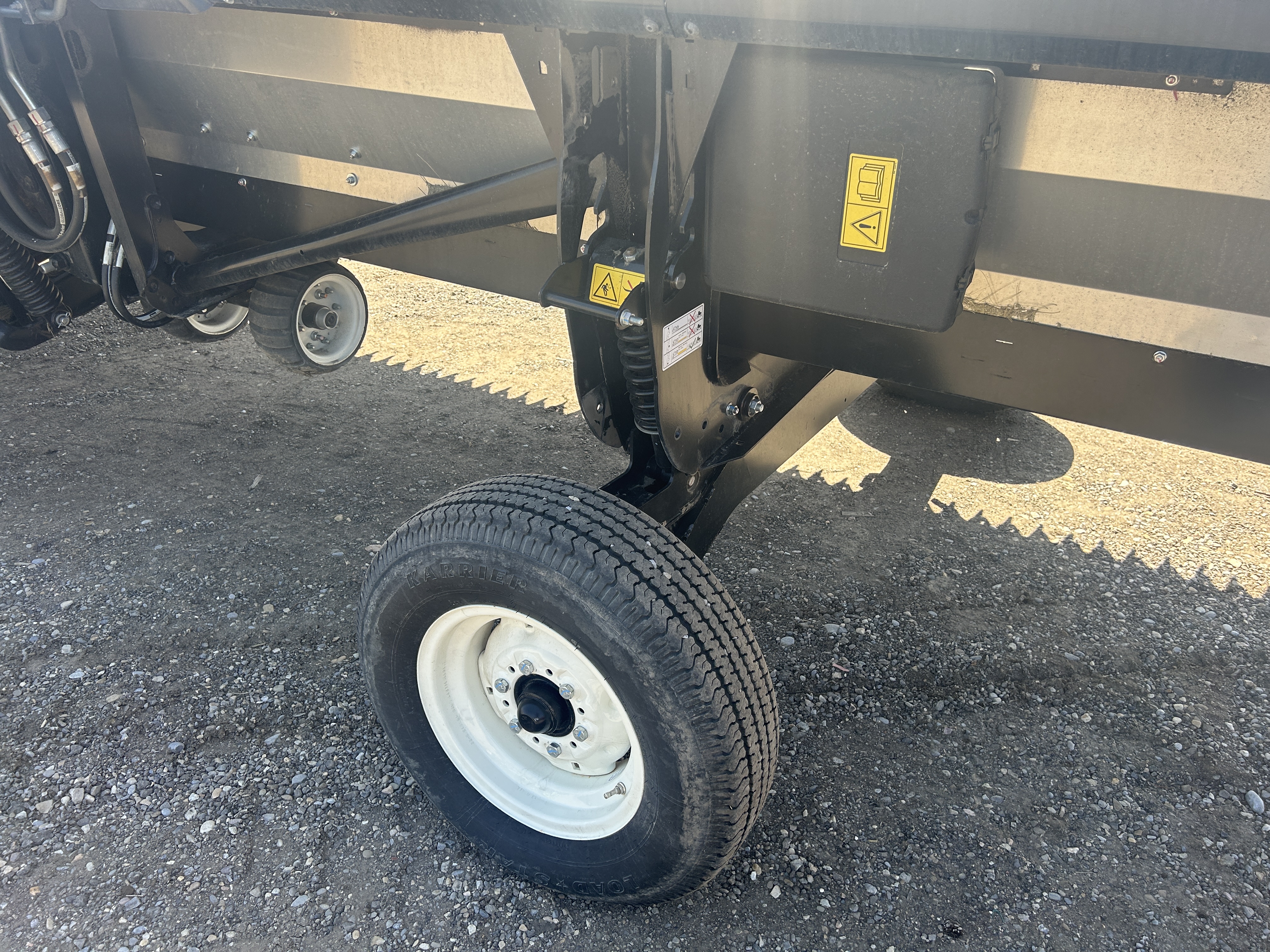 2022 MacDon FD240 Header Combine