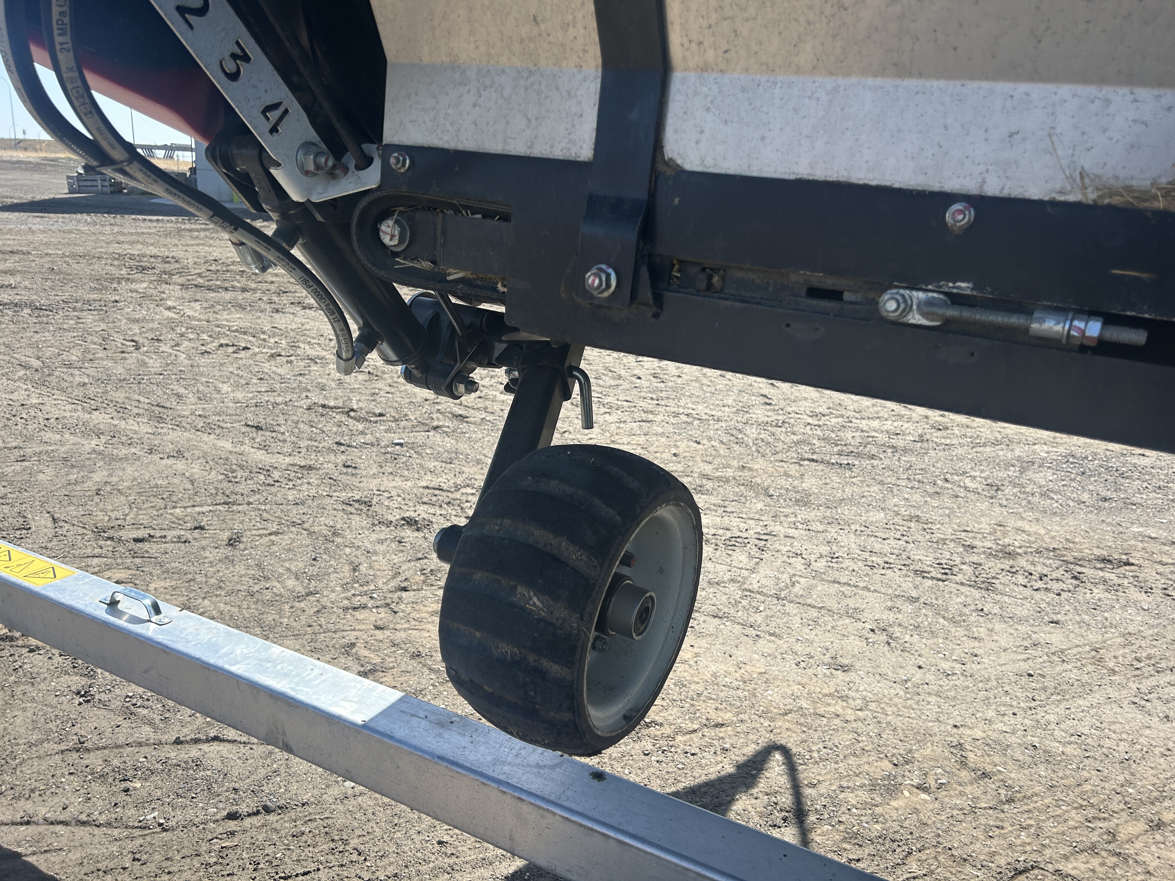 2022 MacDon FD240 Header Combine