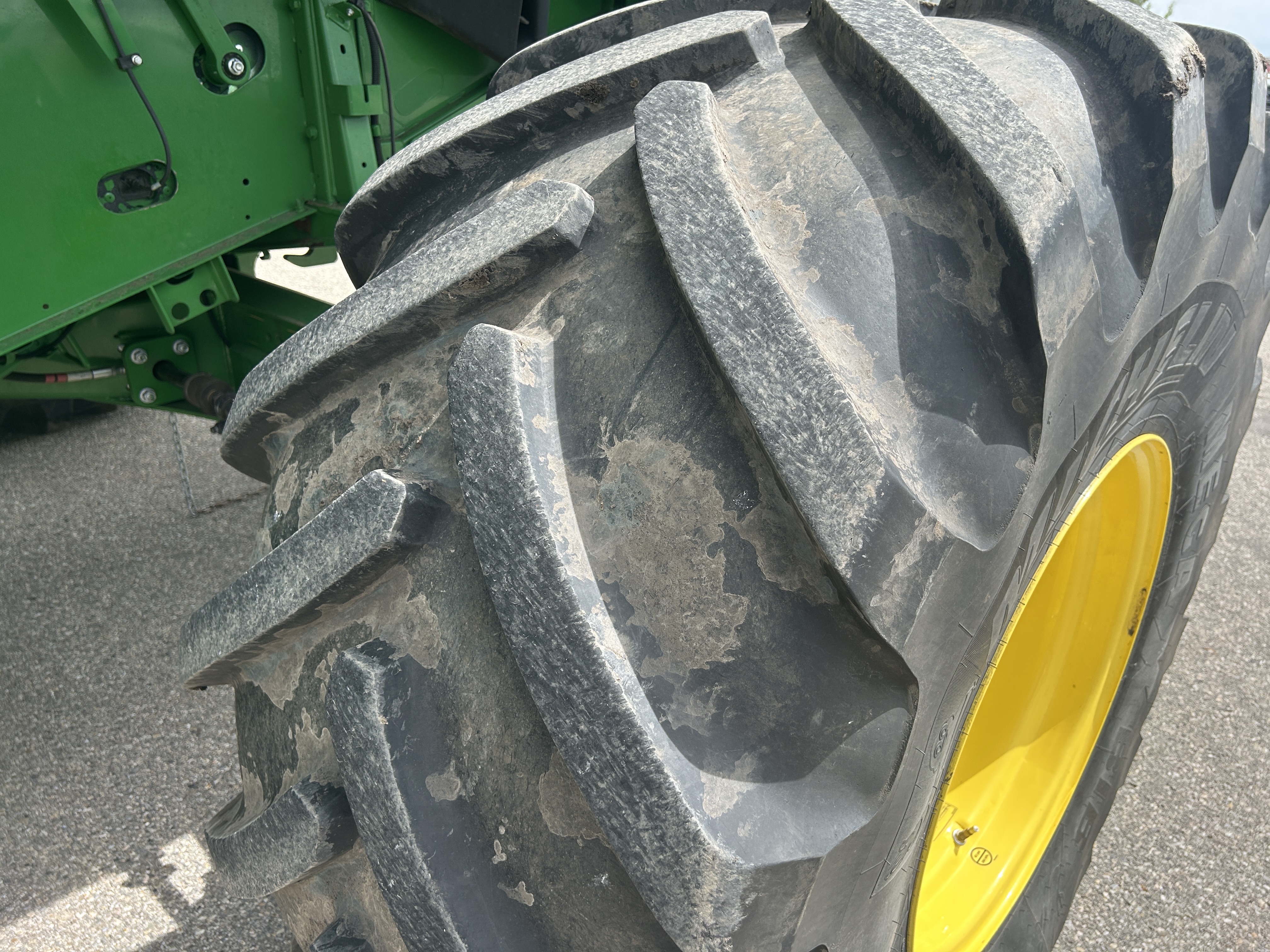 2015 John Deere S680 Combine