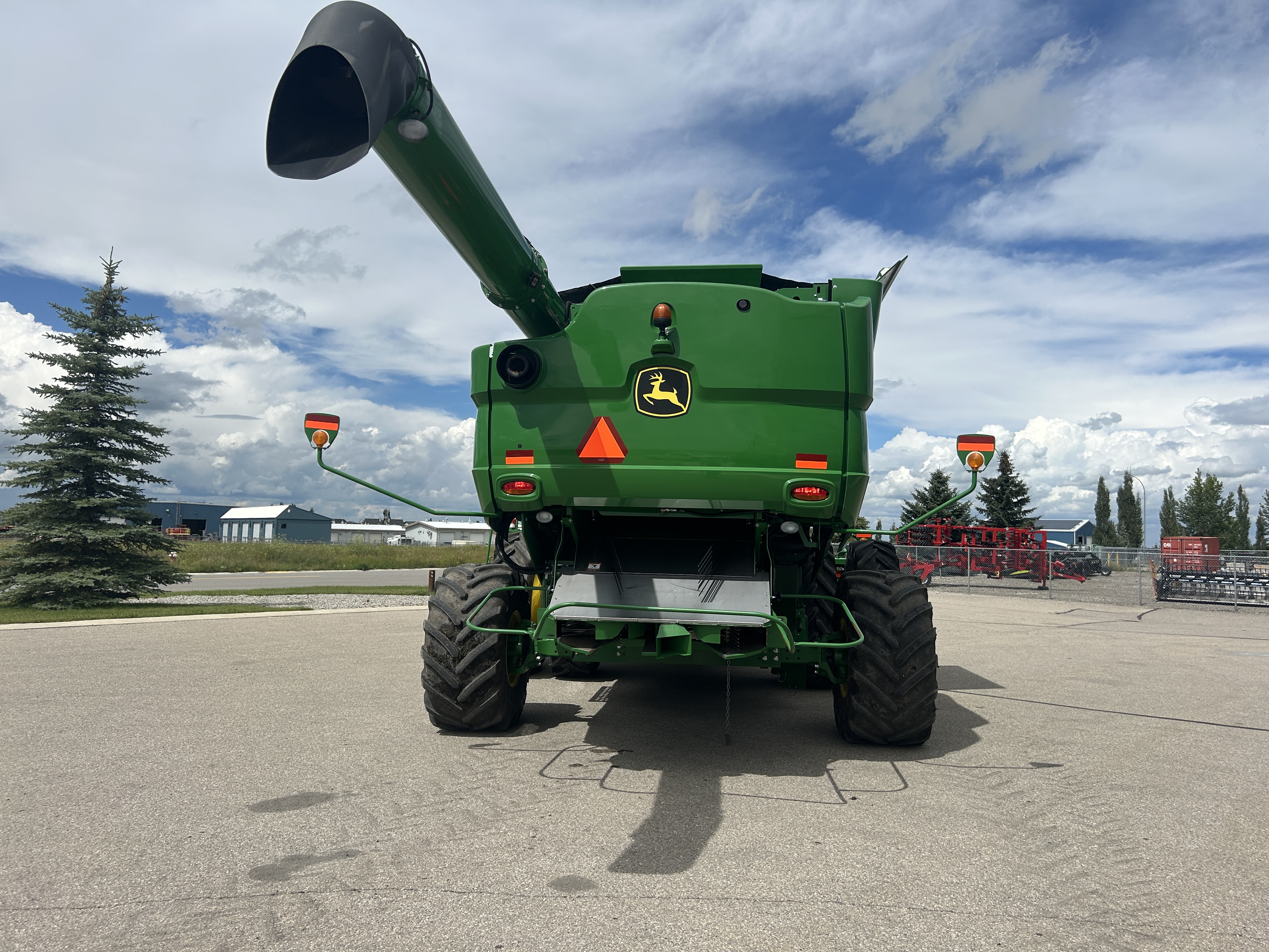 2015 John Deere S680 Combine