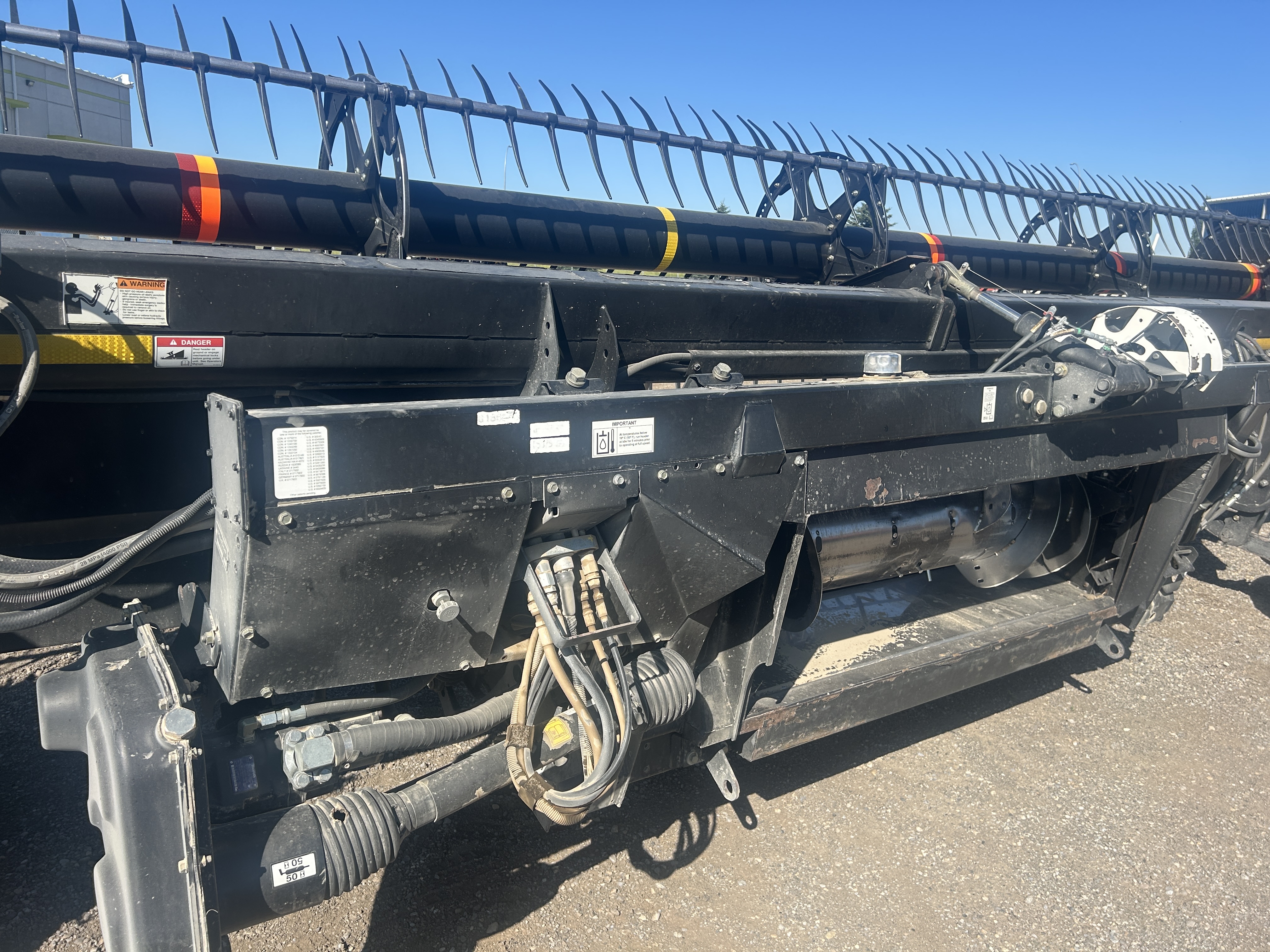 2009 MacDon D50 Header Combine