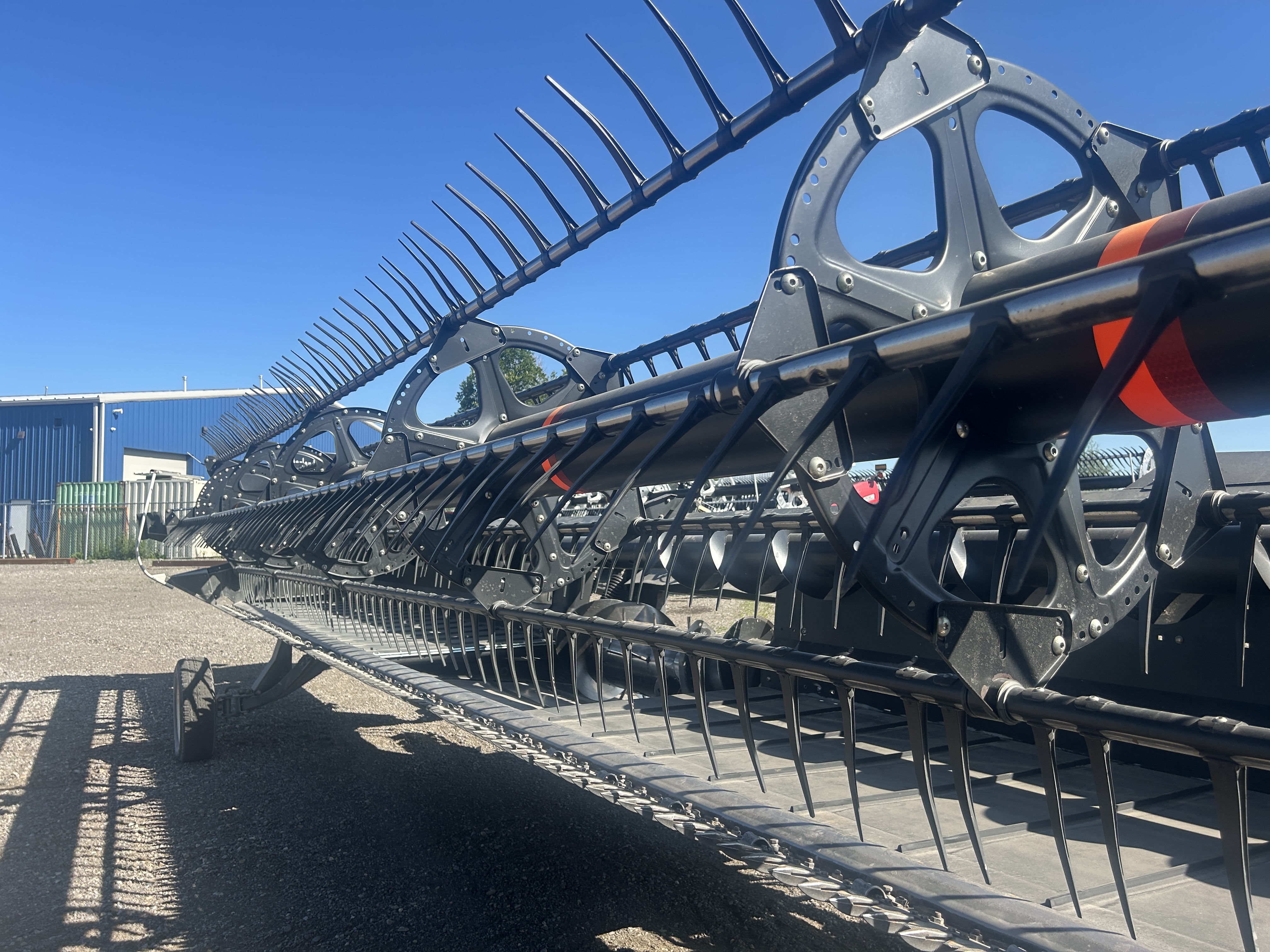 2009 MacDon D50 Header Combine