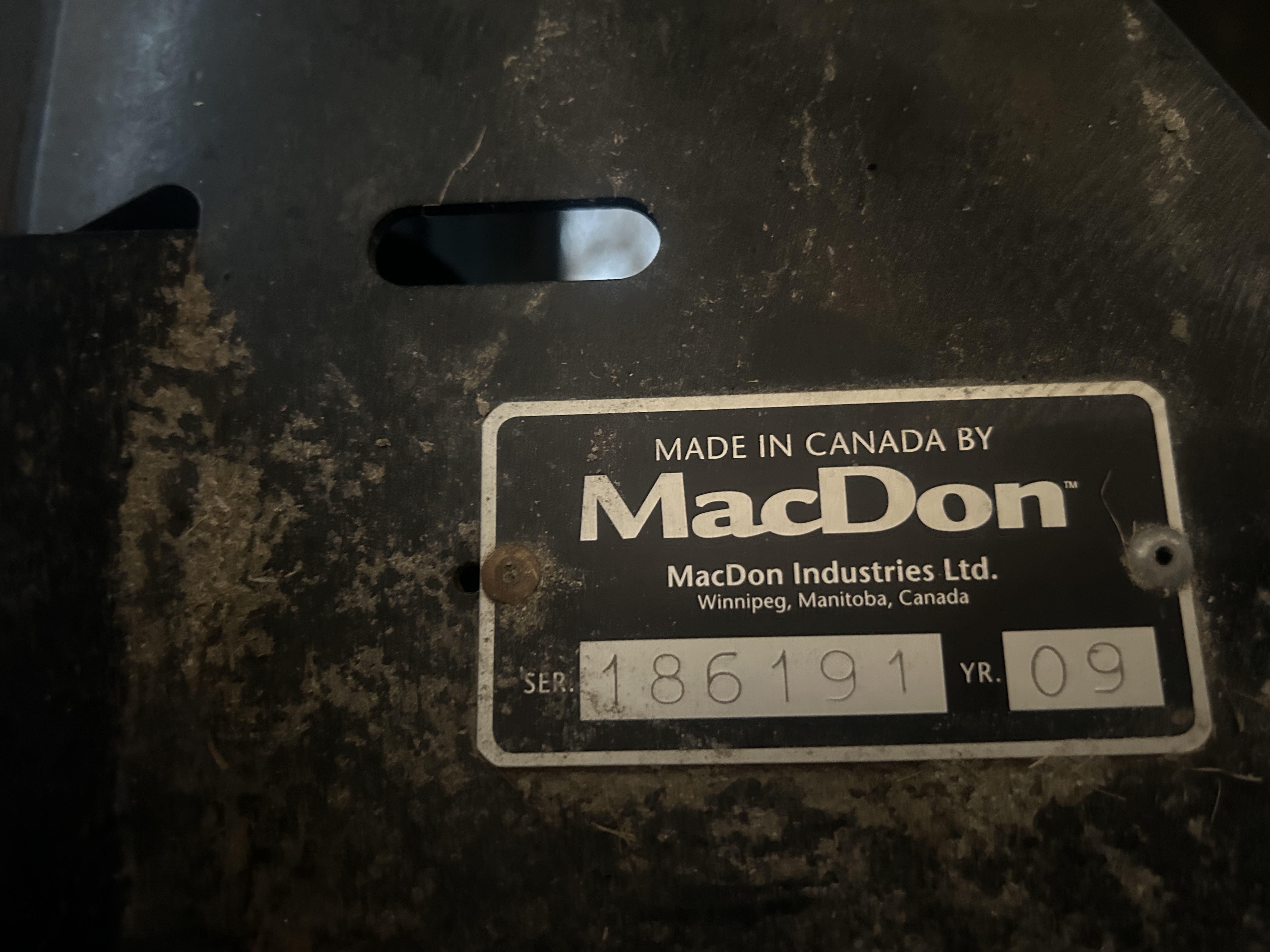 2009 MacDon D50 Header Combine