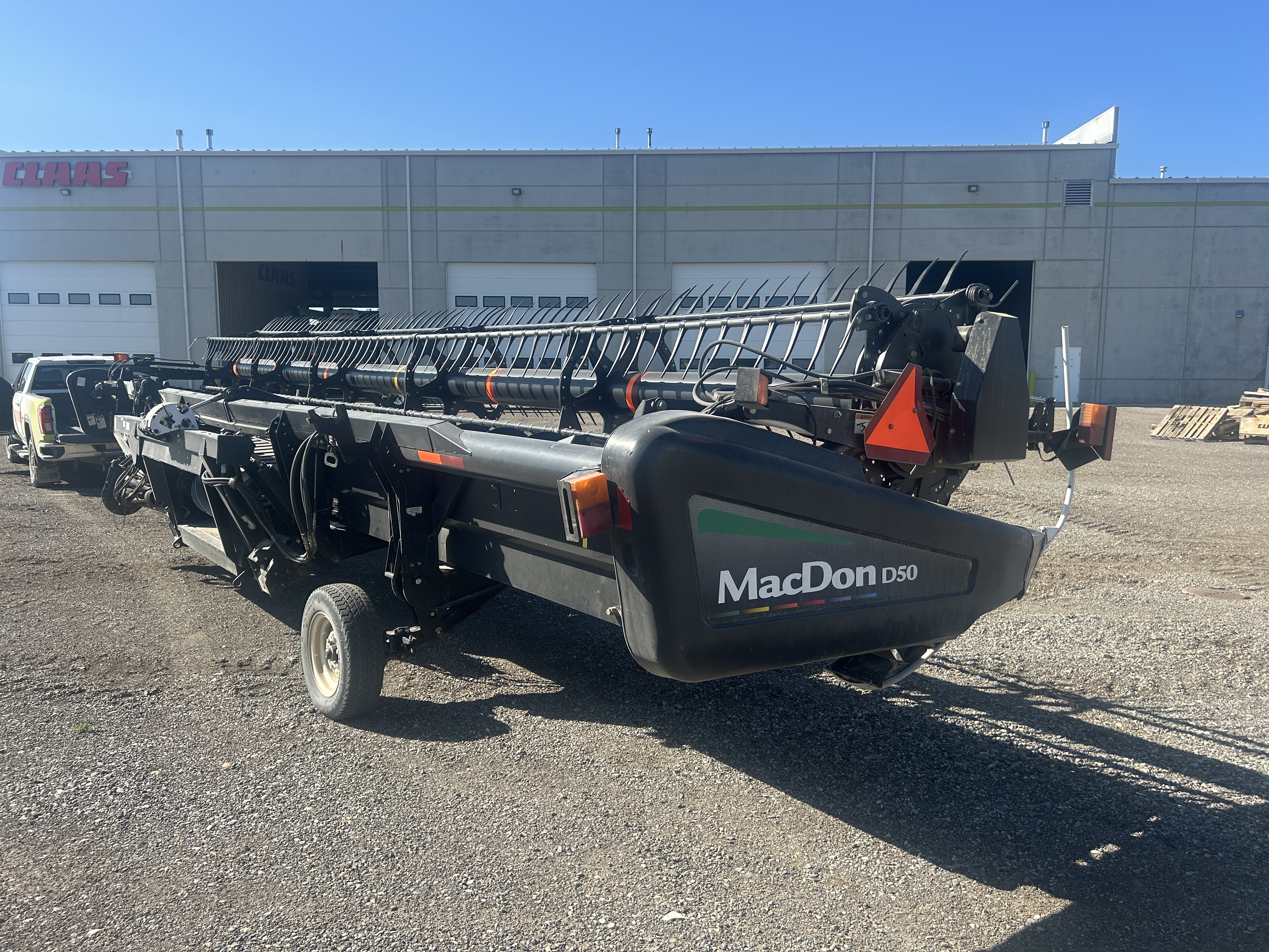 2009 MacDon D50 Header Combine