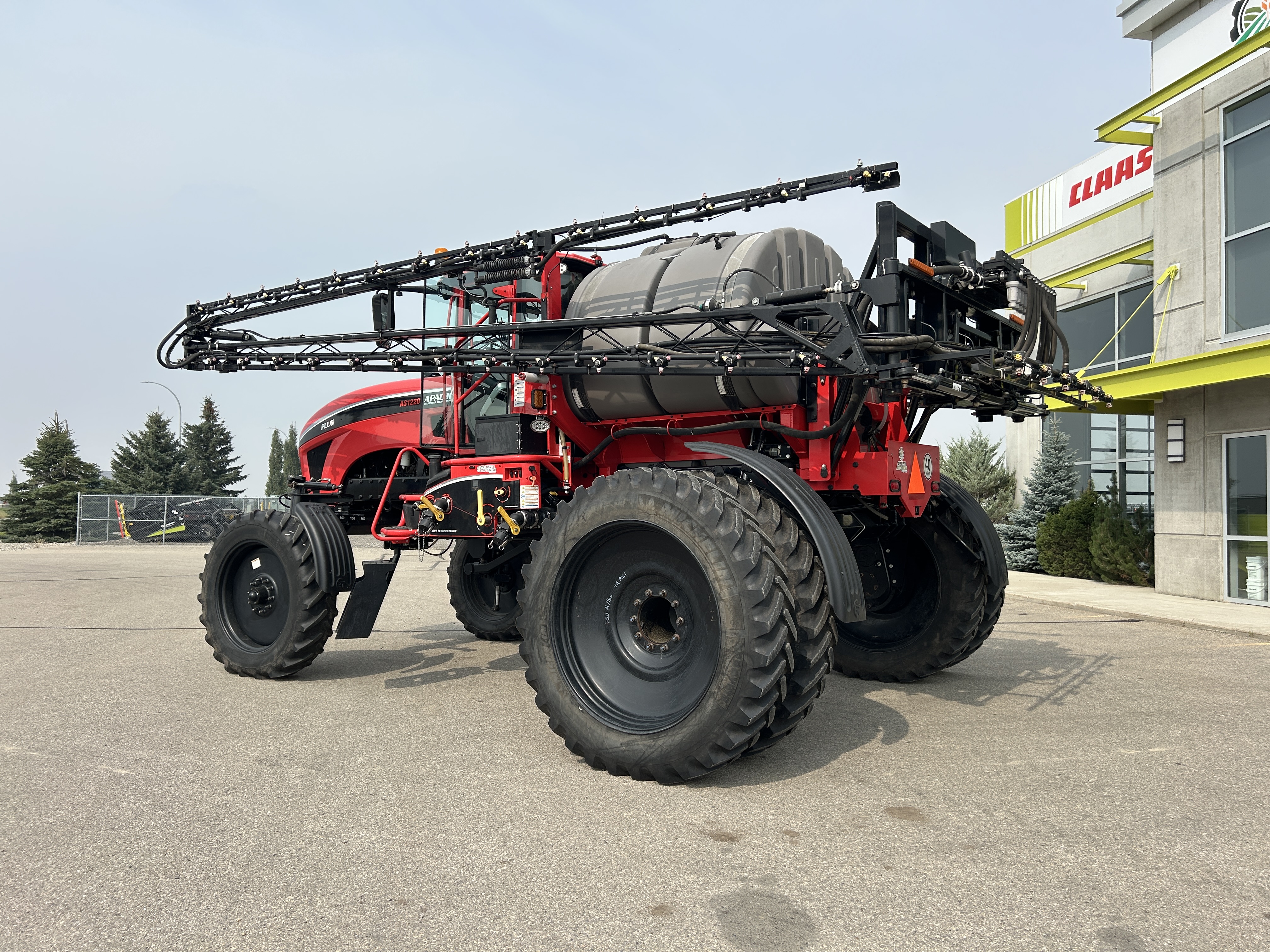 2016 Apache AS1220 Sprayer/High Clearance
