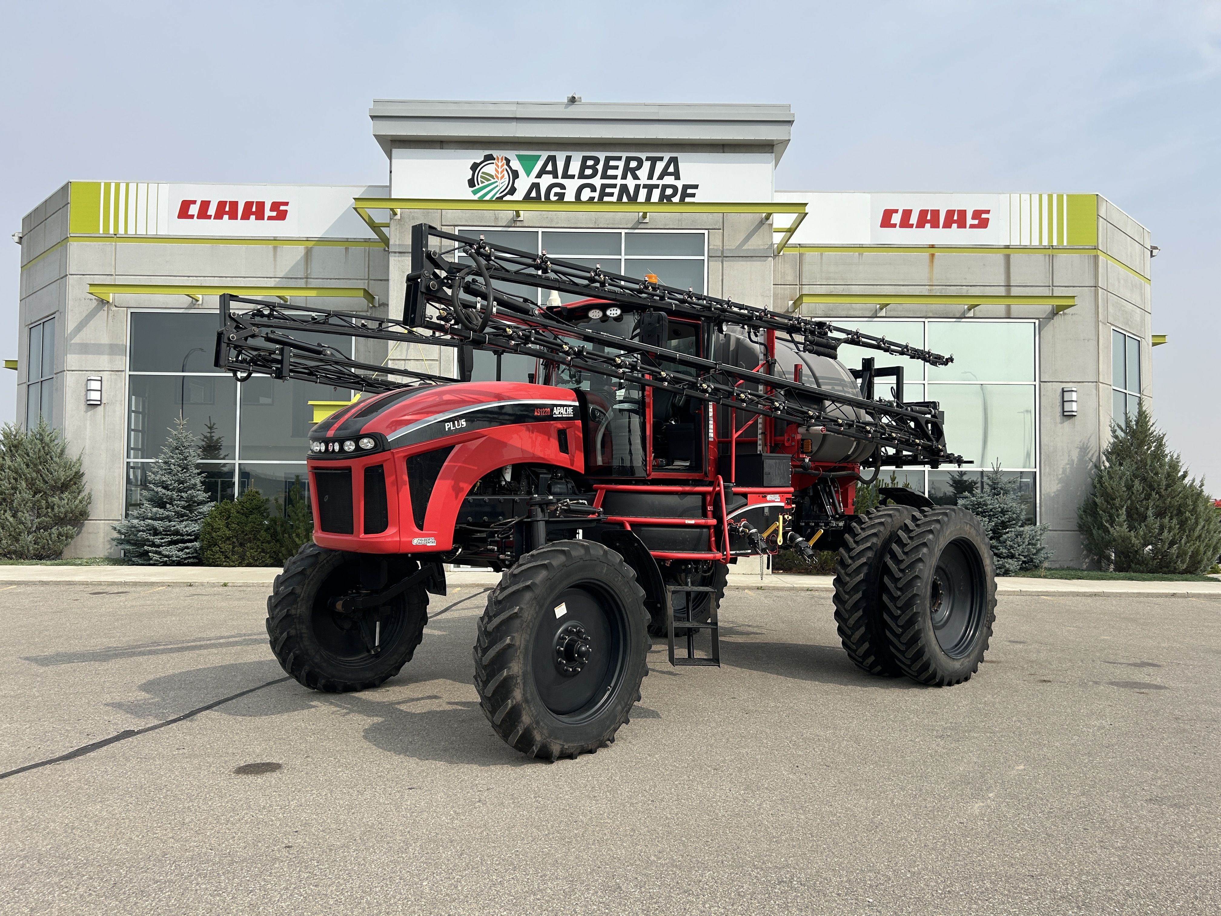 2016 Apache AS1220 Sprayer/High Clearance