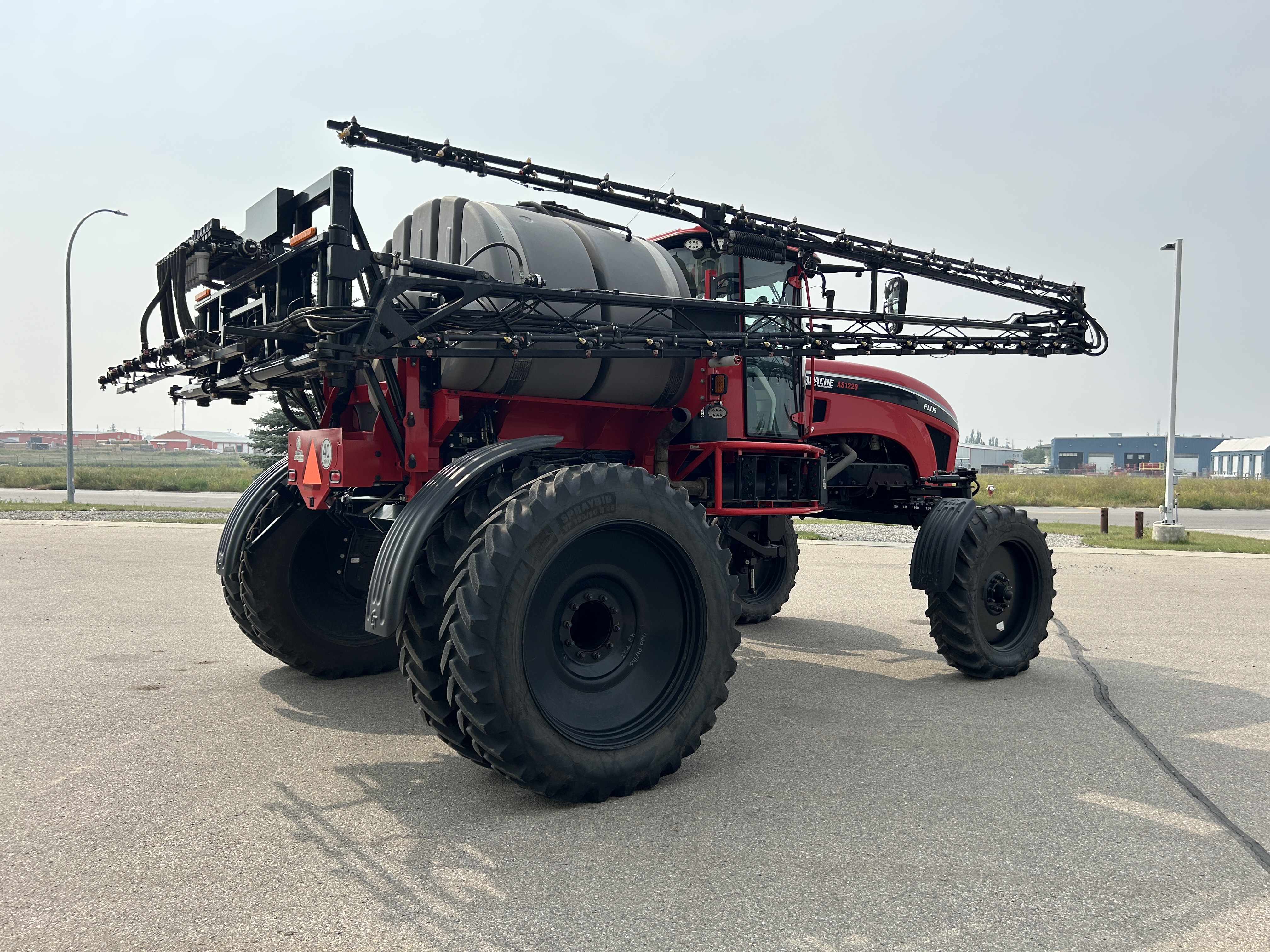 2016 Apache AS1220 Sprayer/High Clearance