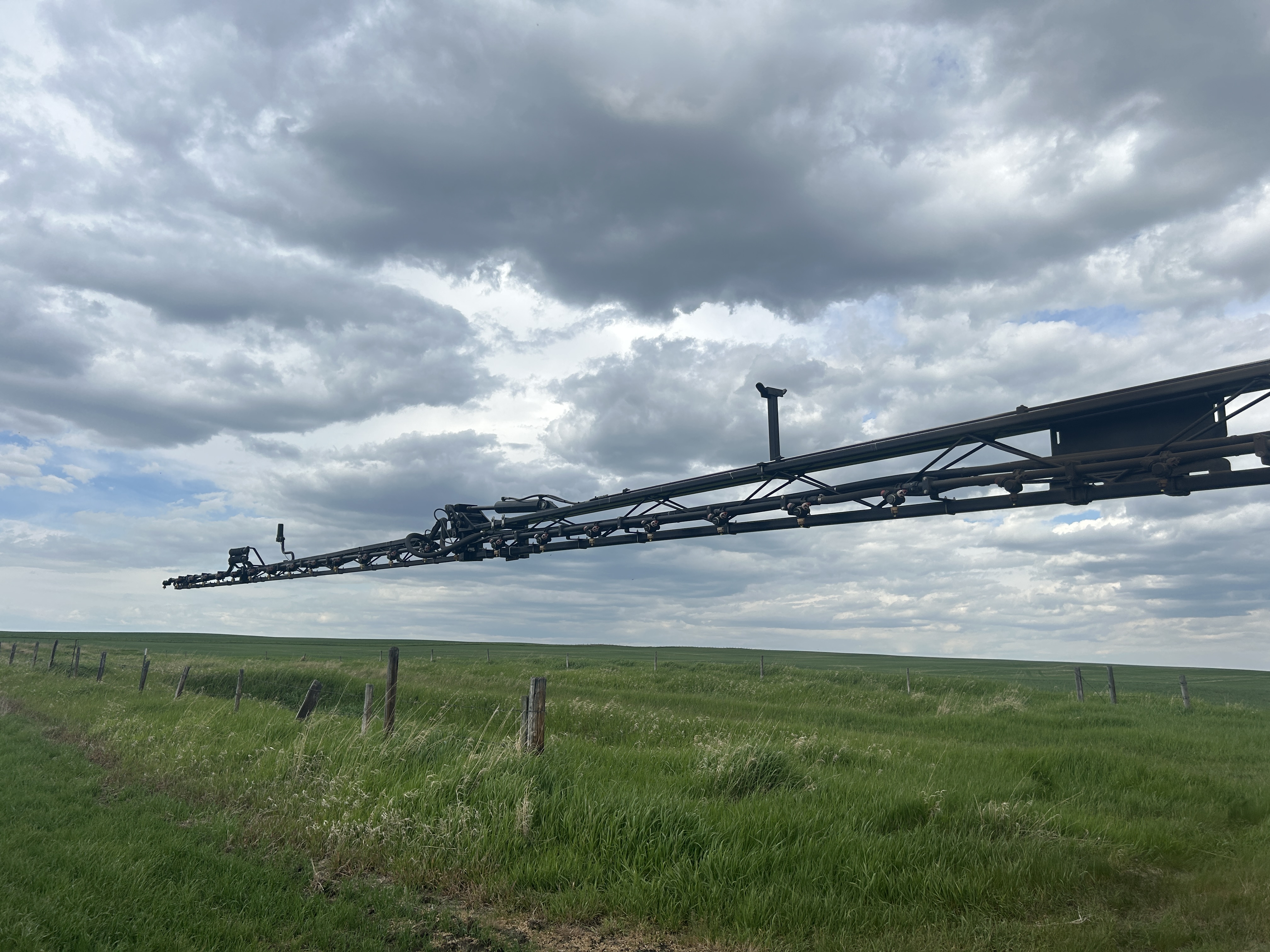 2016 Apache AS1220 Sprayer/High Clearance