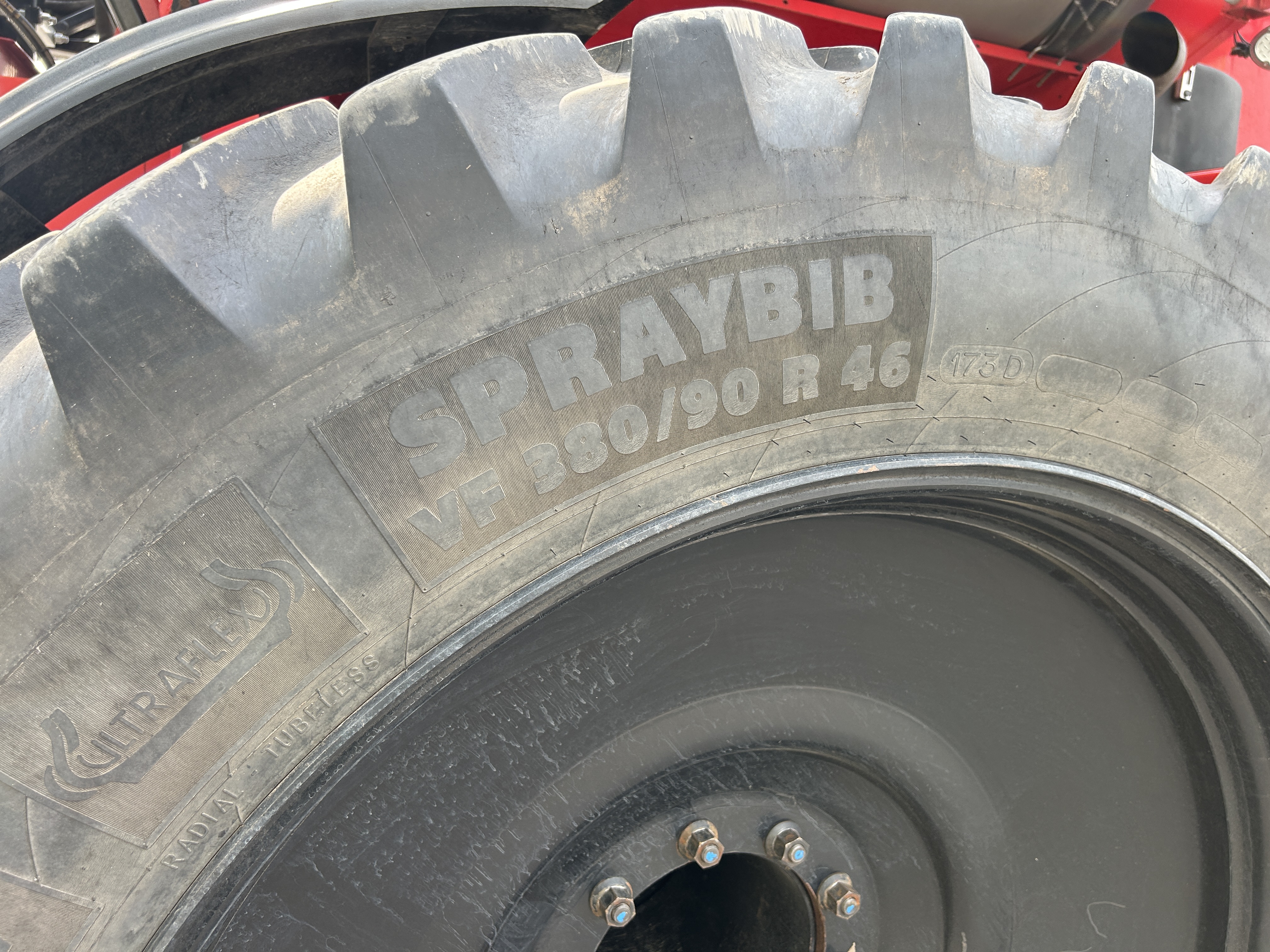 2016 Apache AS1220 Sprayer/High Clearance