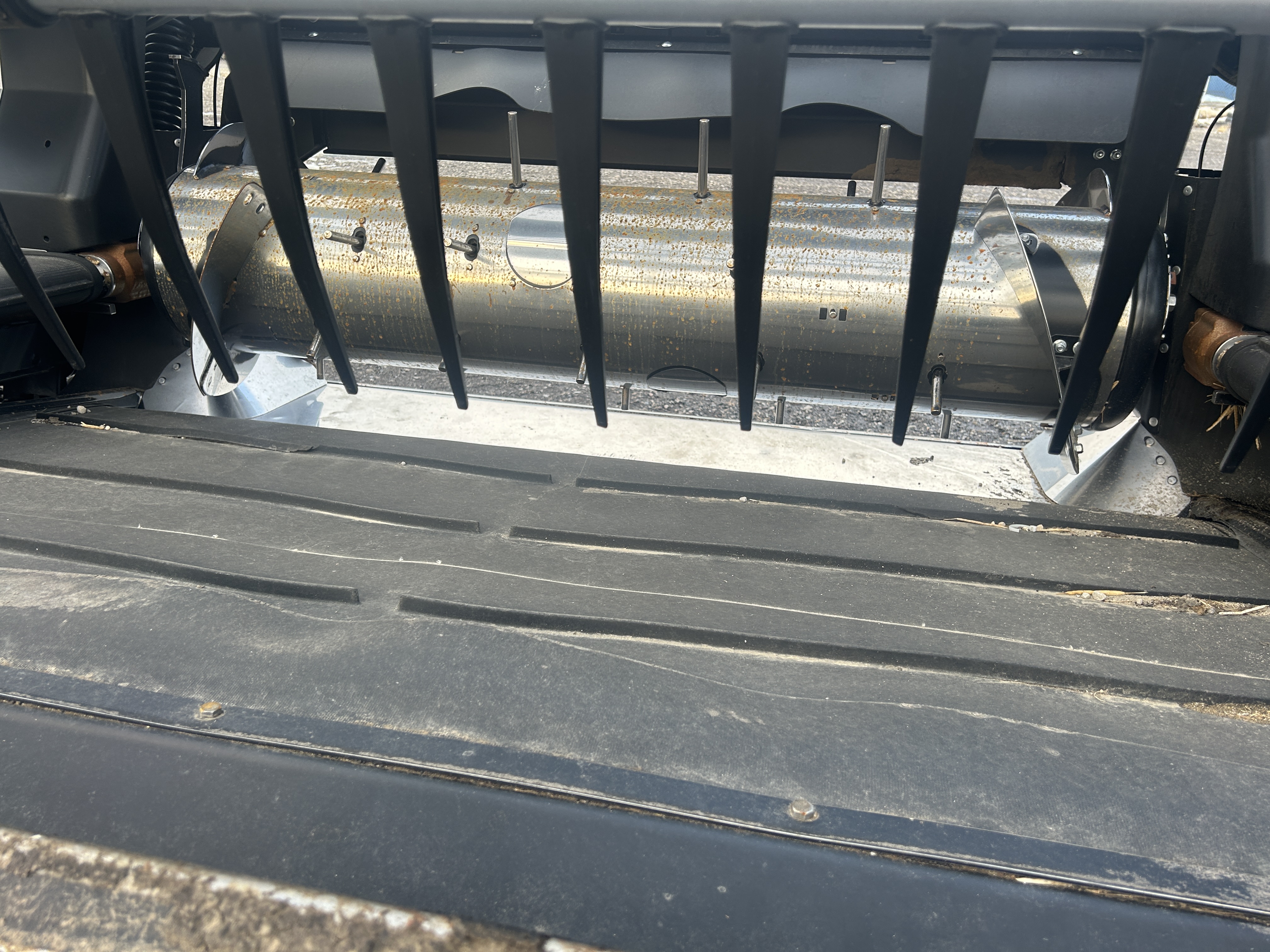 2022 MacDon FD240 Header Combine